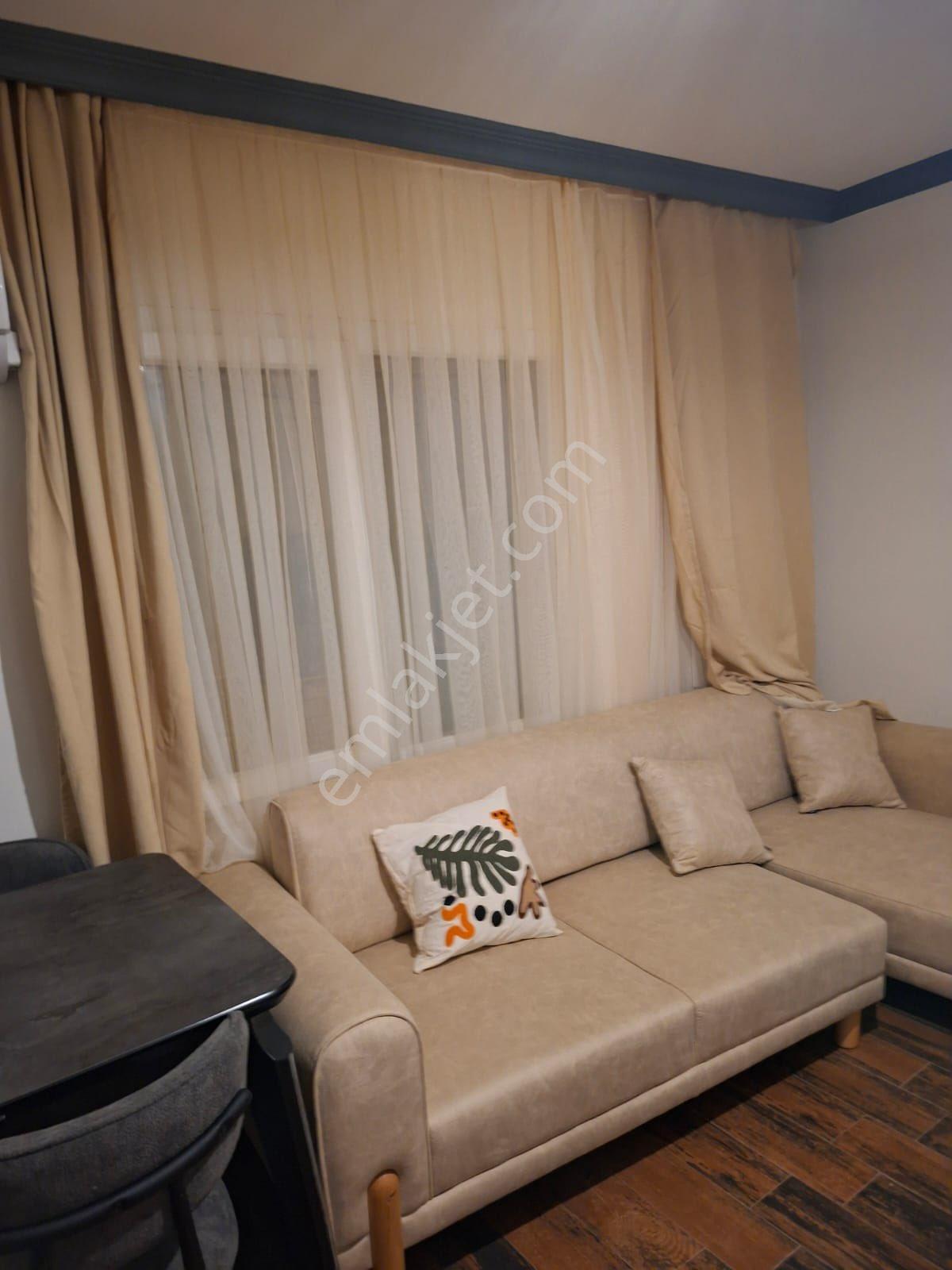 Çeşme Merkezde Eşyalı Kiralık Daire (yaz Sezonu) - Görsel 9