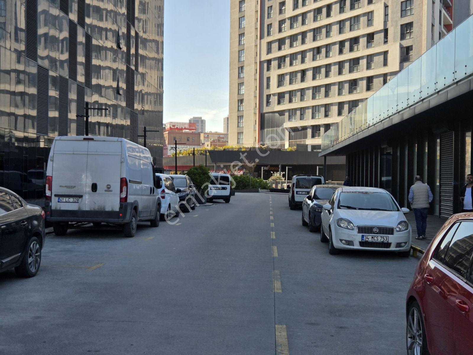 Basın Ekspres Gyoo Residence'de Kiralık Eşyalı 1+1 Daire - Görsel 2