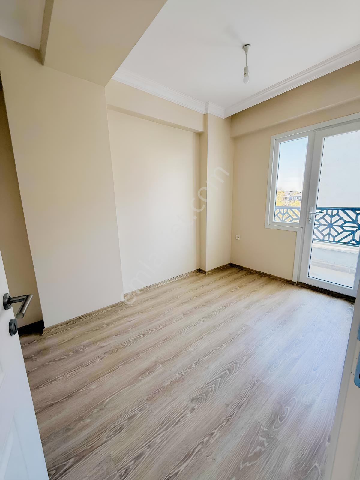 Bahçelievler Yeni Binada Ön Cephe 3+1 Fırsatı! - Görsel 14