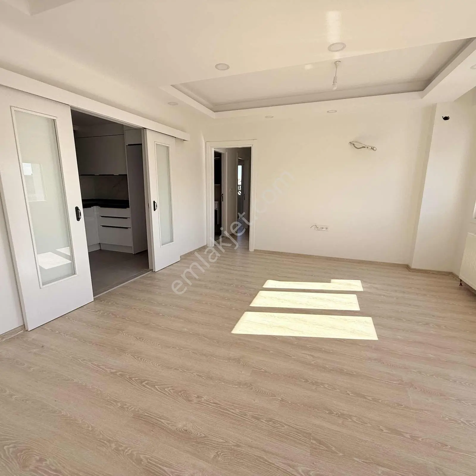 Bahçelievler Yeni Binada Ön Cephe 3+1 Fırsatı! - Görsel 2