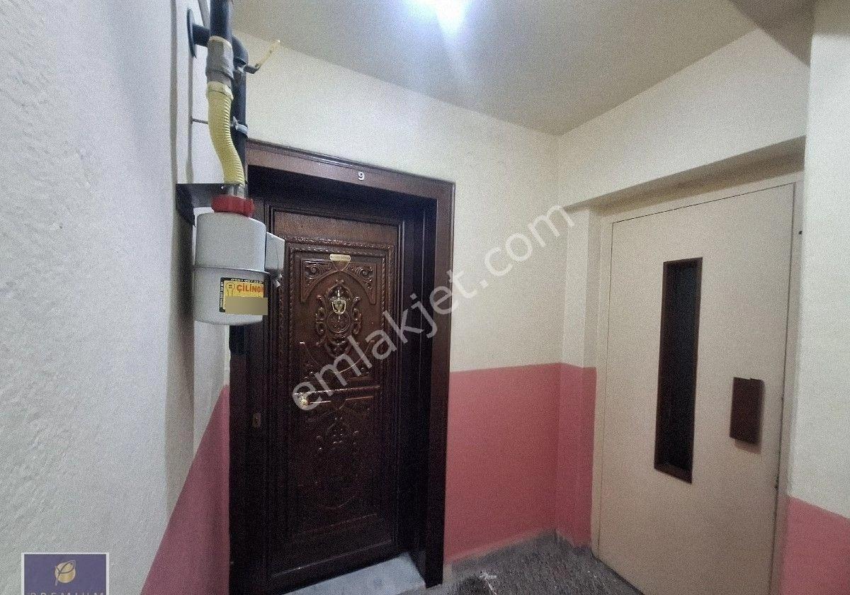 Kurtuluş Mahallesınde Çift Cephe Ayrı Mutfaklı 2+1 Satılık Daire - Görsel 14