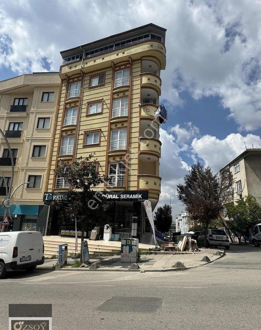 Özgürlük Mah'si İstiklal Caddesinde Kiralık 3+1 - Görsel 21