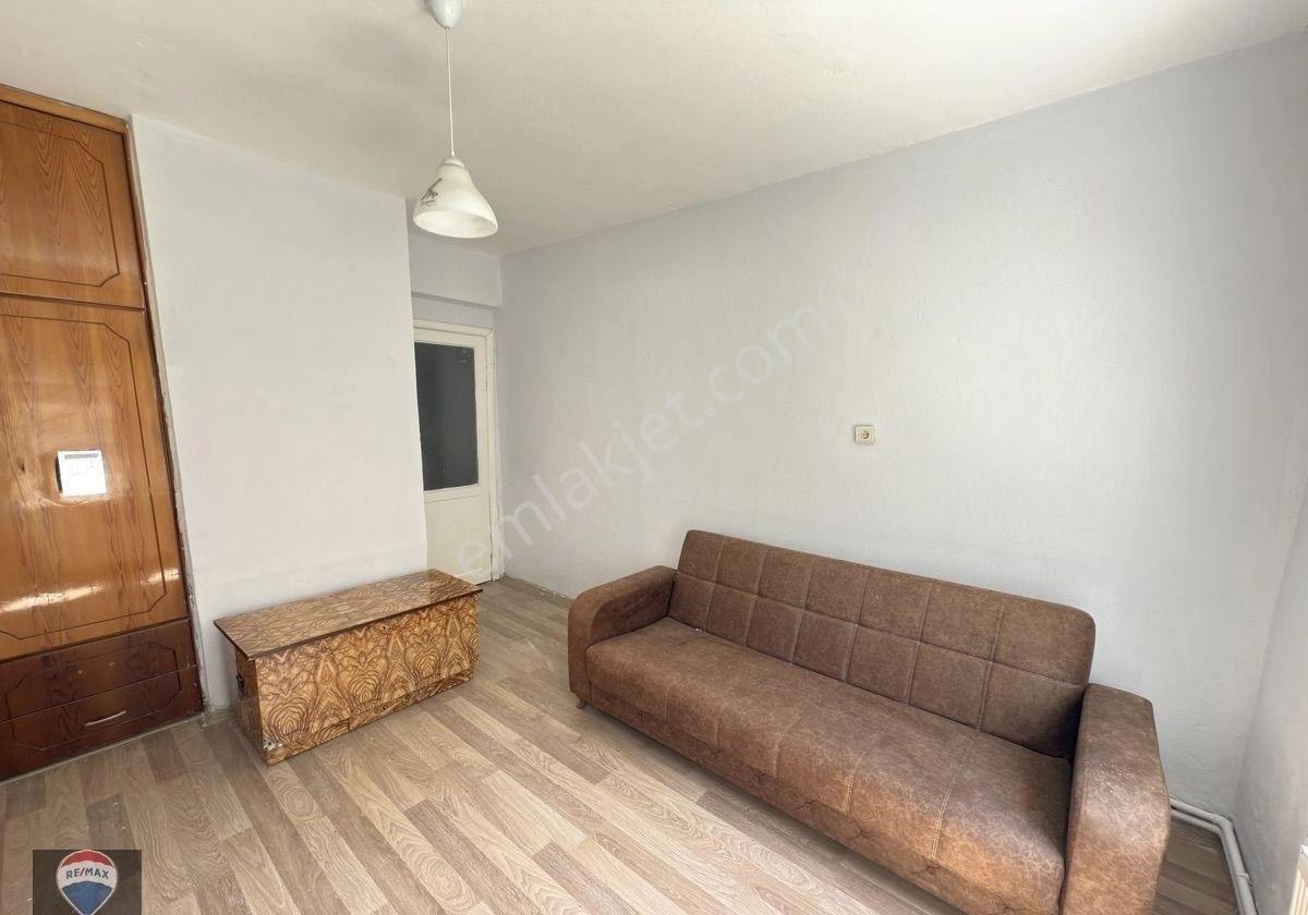 Kuşadası Merkez’de Satılık 2 + 1 Daıre - Görsel 6