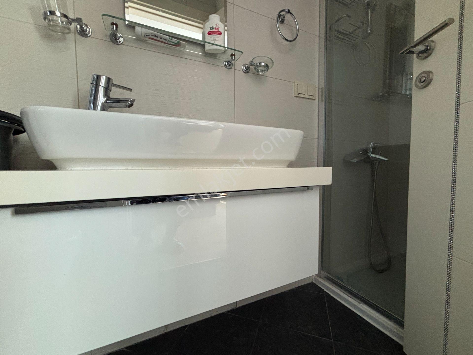 Dap Royal'de 11.kat Deniz Manzaralı Çift Banyo 126m2 Kiralık 3+1 - Görsel 16