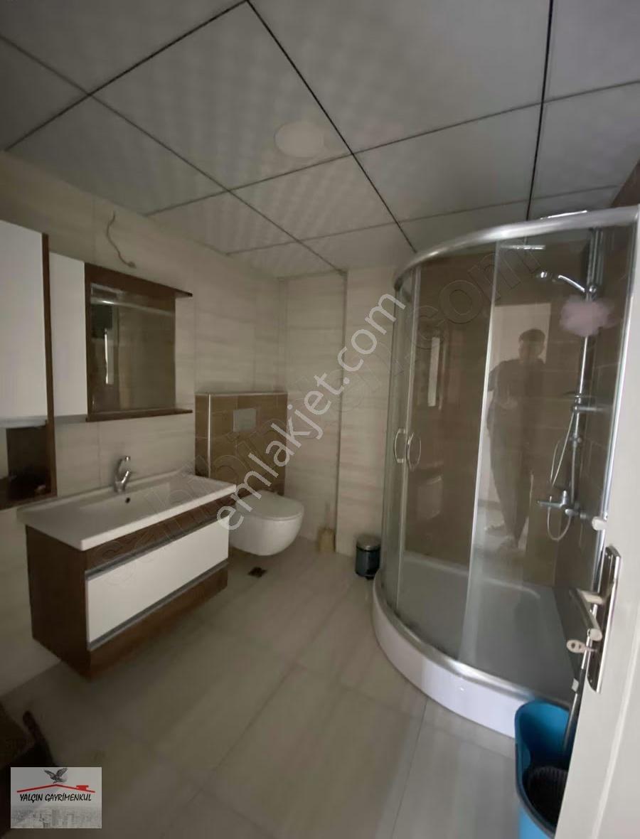 Atakentte Merkezi Konumda Ebeveynli Vestiyerli Kiralık 3+1 Daire - Görsel 19