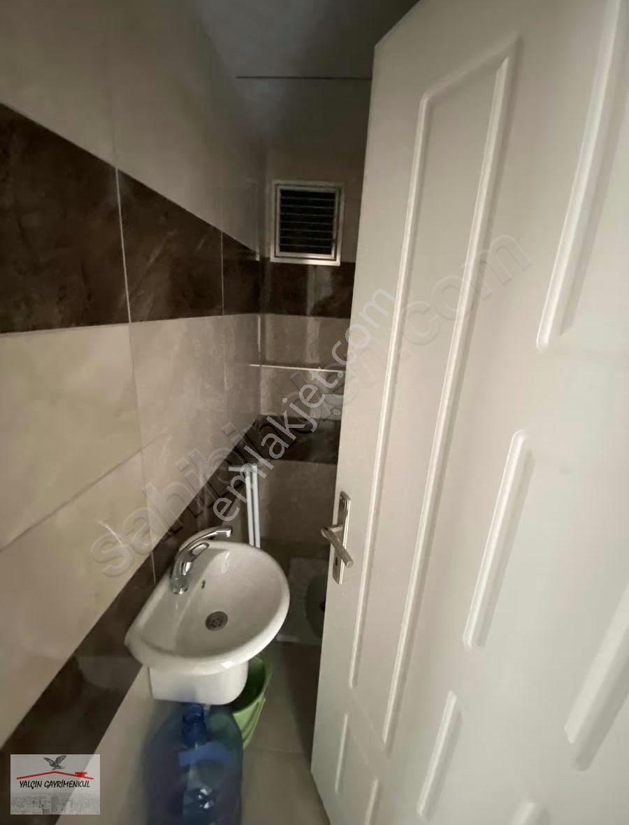 Atakentte Merkezi Konumda Ebeveynli Vestiyerli Kiralık 3+1 Daire - Görsel 26