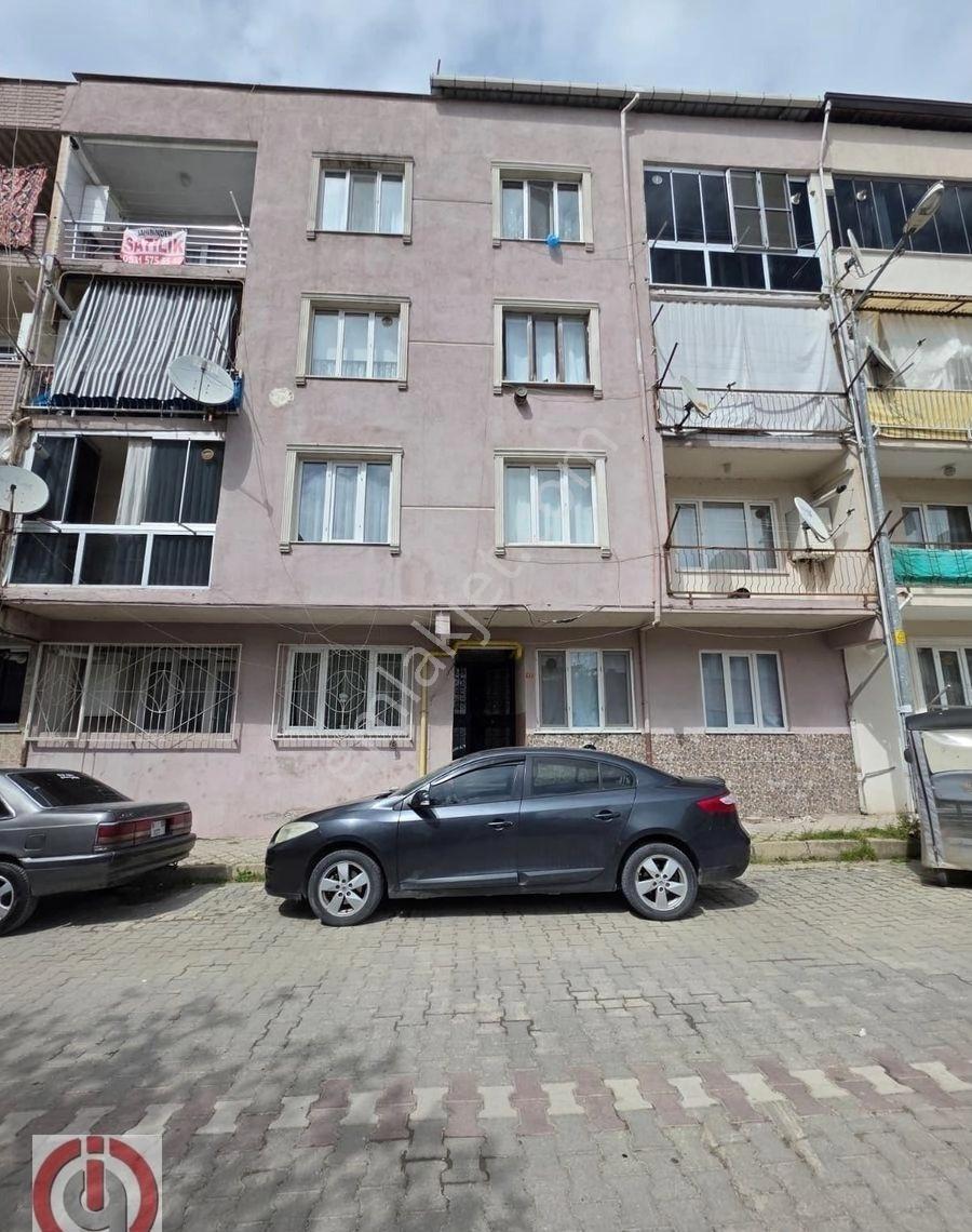 İnceoğlu'ndan Çırpan'da 2+1 Satılık Kaçırılmayacak Fırsat Daire!