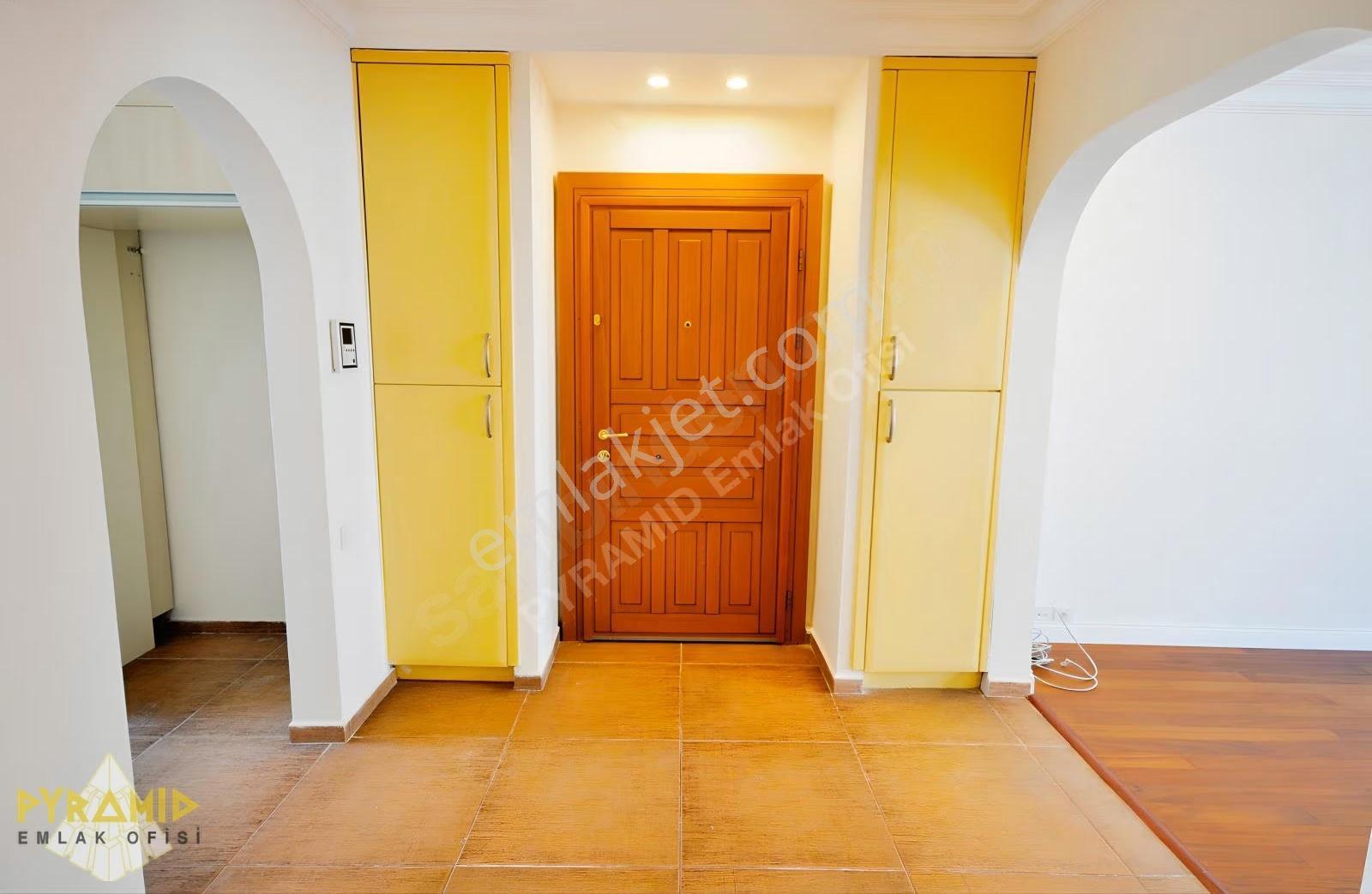 Pyramıd'den Ataköy 7-8 Mimar Sinan Sitesi Bakımlı Boş Temiz 3+1 - Görsel 7