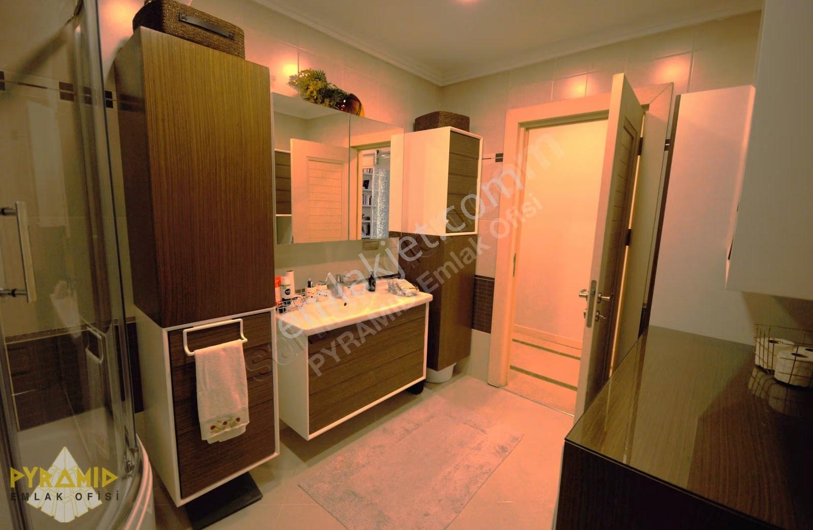 Pyramıd'den Ataköy Konakları D-tipi Ara Kat (174m2) 3+1 Daire - Görsel 8