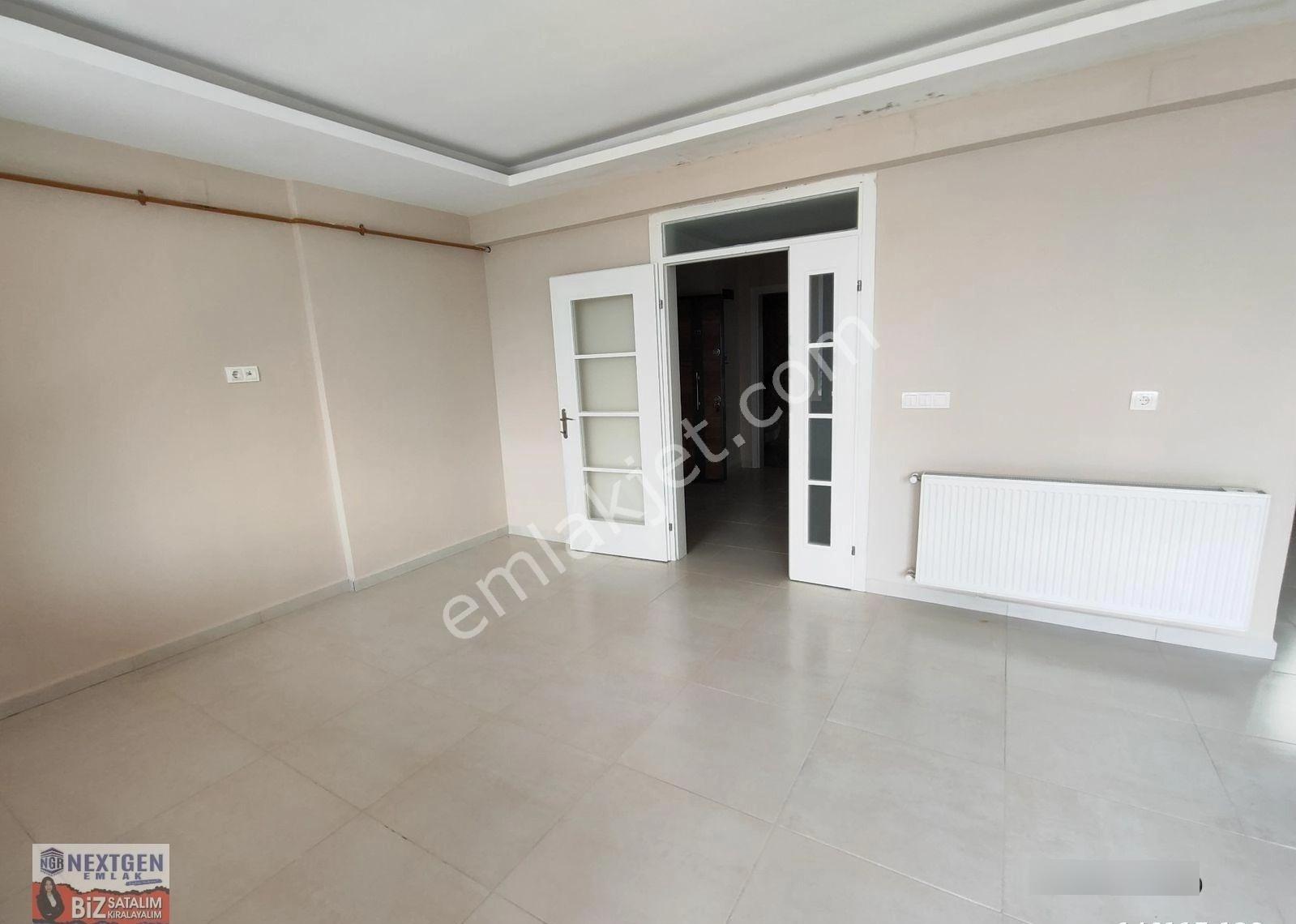 Subaşında Ana Cadde Üzerinde Kiralık 2+1 Çok Geniş Ferah Dubleks - Görsel 7