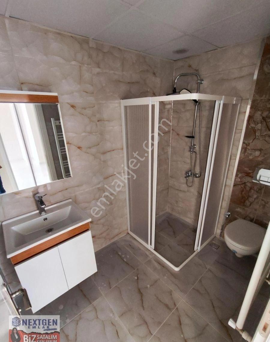 Subaşında Ana Cadde Üzerinde Kiralık 2+1 Çok Geniş Ferah Dubleks - Görsel 2