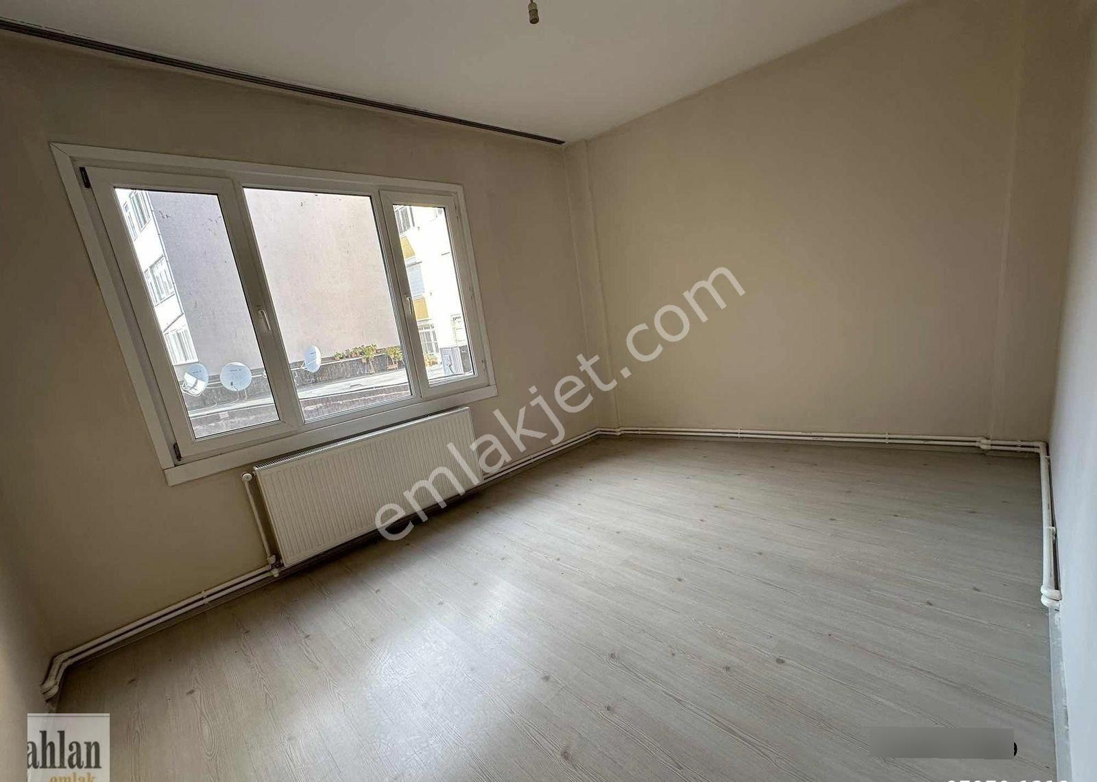 Çarşı Merkezde Kiralık Arakat Daire - Görsel 10