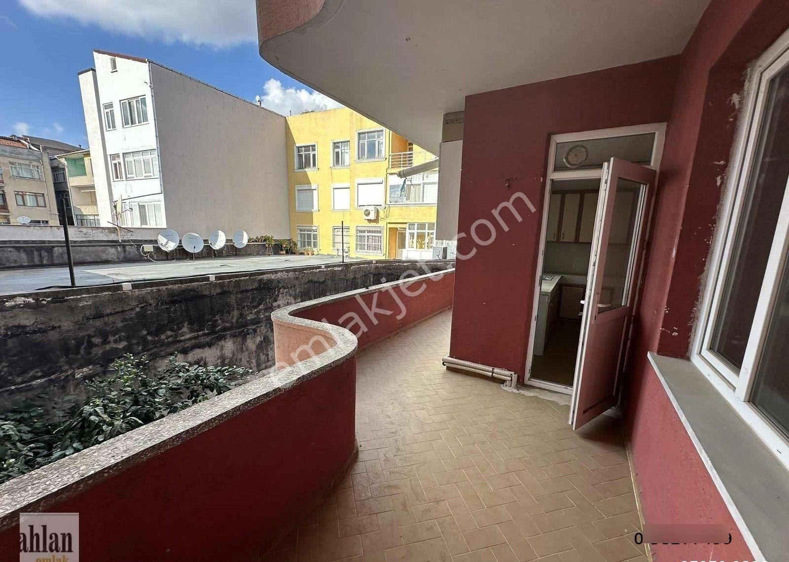 Çarşı Merkezde Kiralık Arakat Daire - Görsel 12