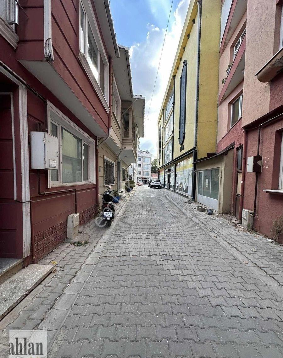Çarşı Merkezde Kiralık Arakat Daire - Görsel 7