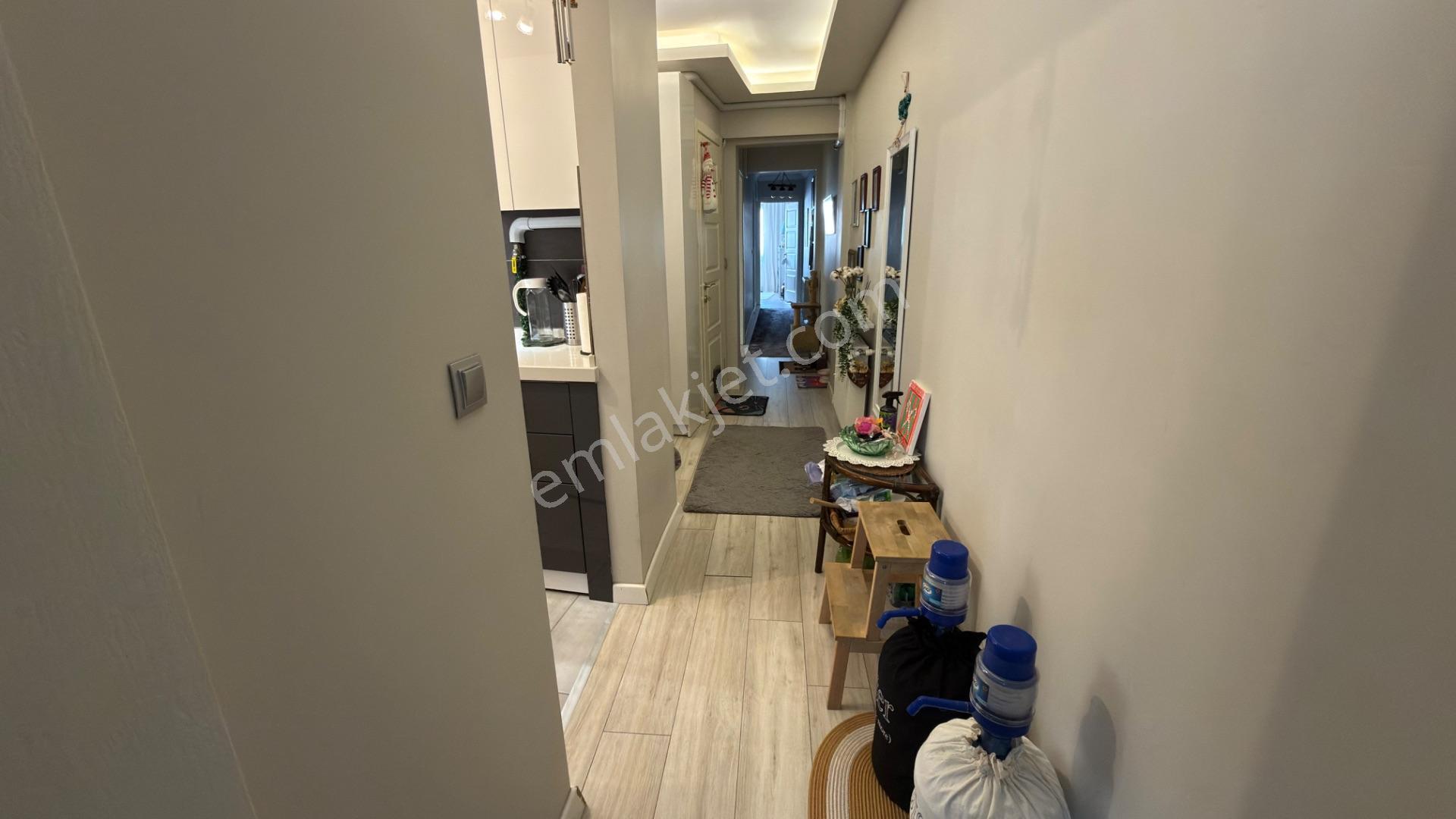 Üçyol Metro Meydanda Sıfır Tadilatlı Geniş 2+1 Satılık Daire - Görsel 15
