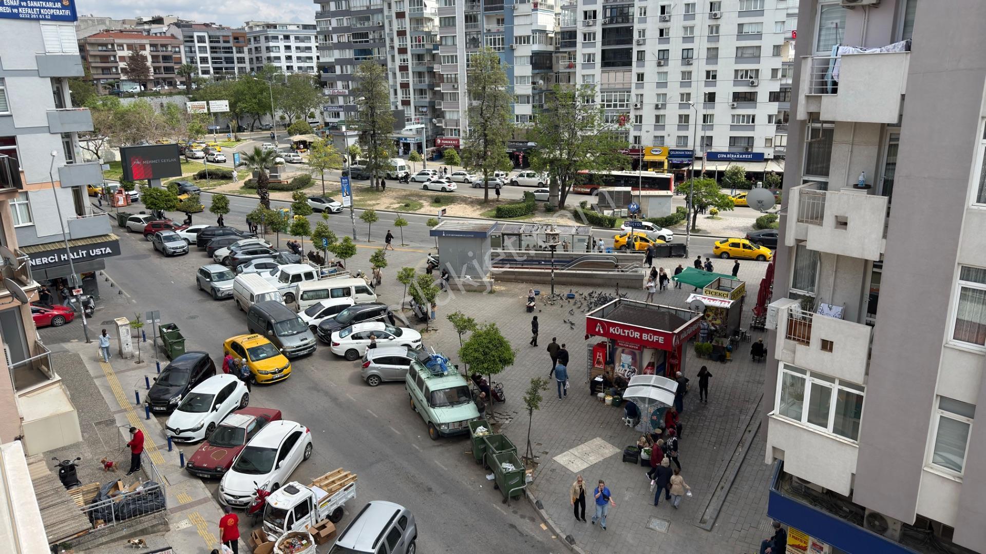 Üçyol Metro Meydanda Sıfır Tadilatlı Geniş 2+1 Satılık Daire - Görsel 2