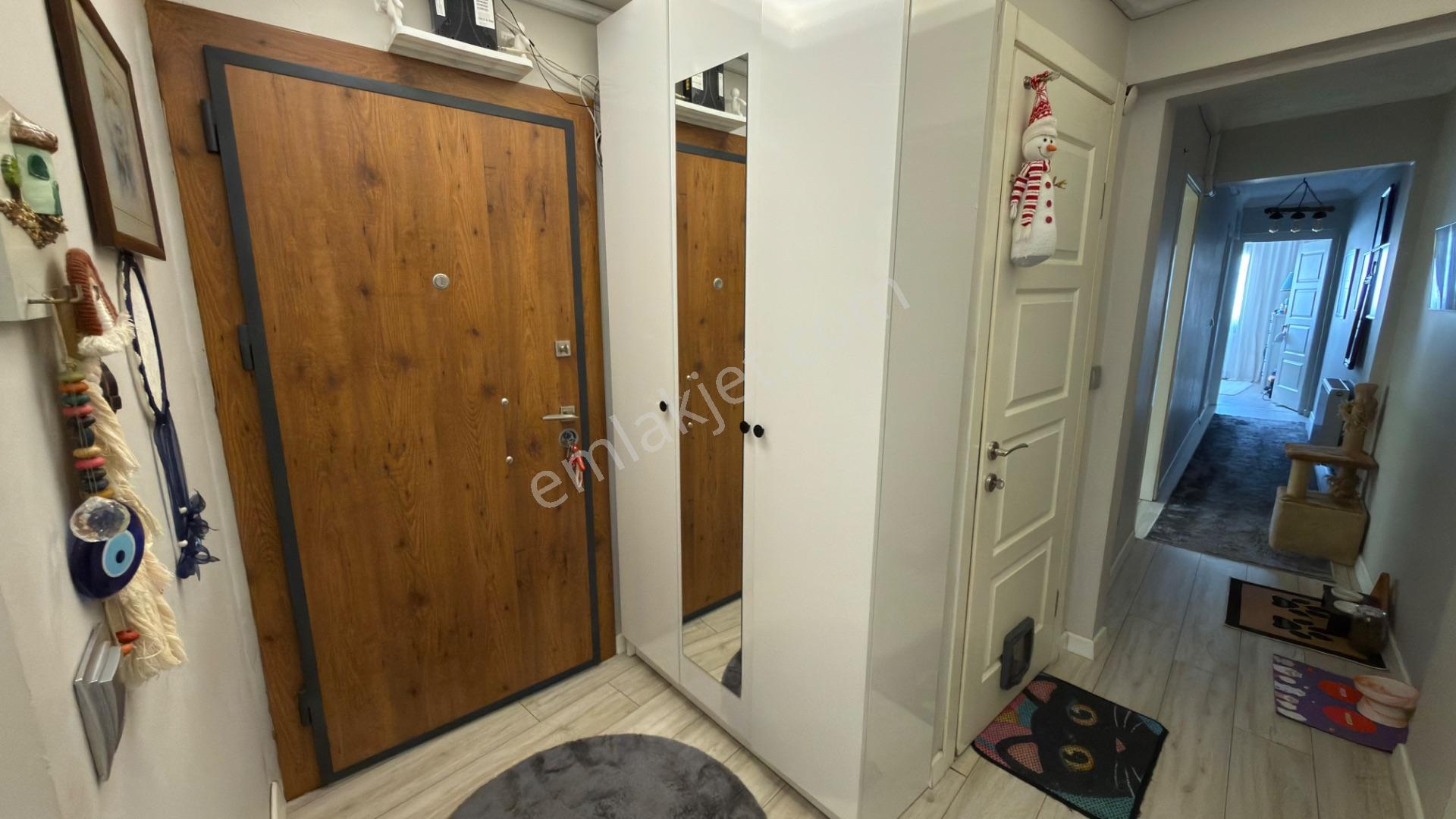 Üçyol Metro Meydanda Sıfır Tadilatlı Geniş 2+1 Satılık Daire - Görsel 17