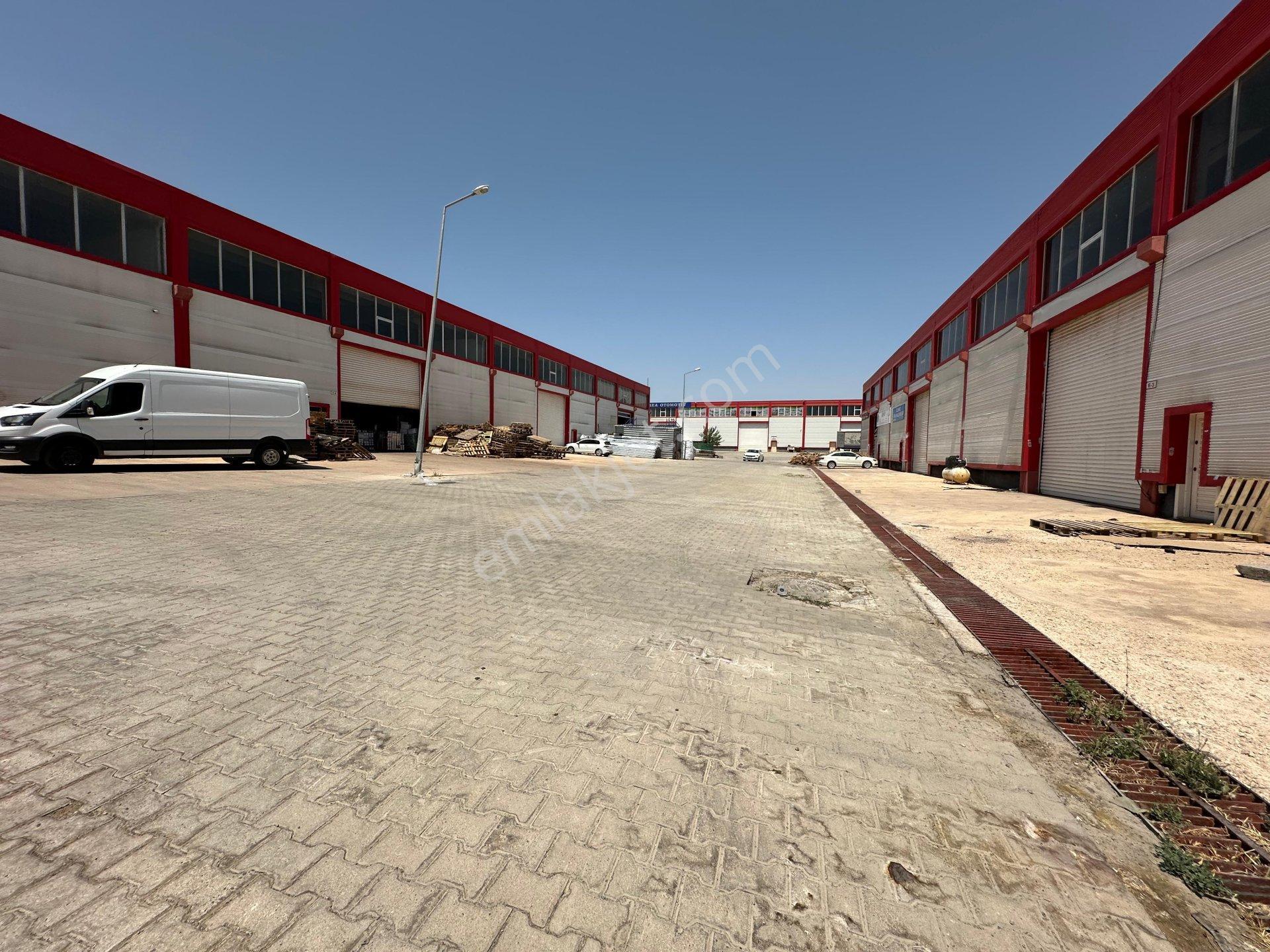 Mega Sanayide 400m2 Satılık Fırsat Dükkan  - Görsel 3