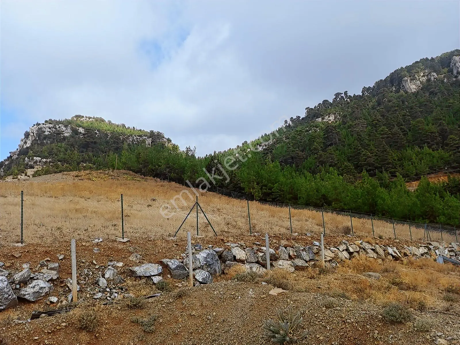 Mükemmel Konumlu Yaylalık 3540m2 Arazi Deniz Ve Mersin Manzaralı - Görsel 3