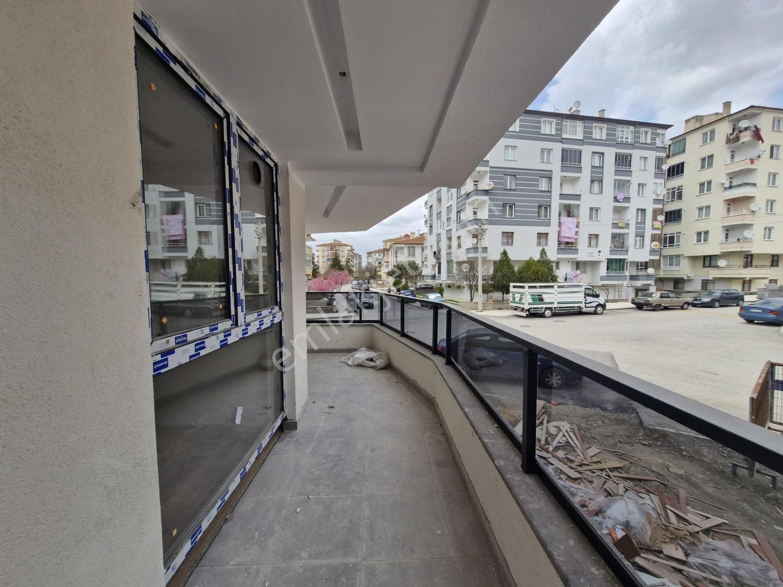 Lozanevler Civarında Asansörlü Kapalı Otoparklı Sıfır Daireler - Görsel 19