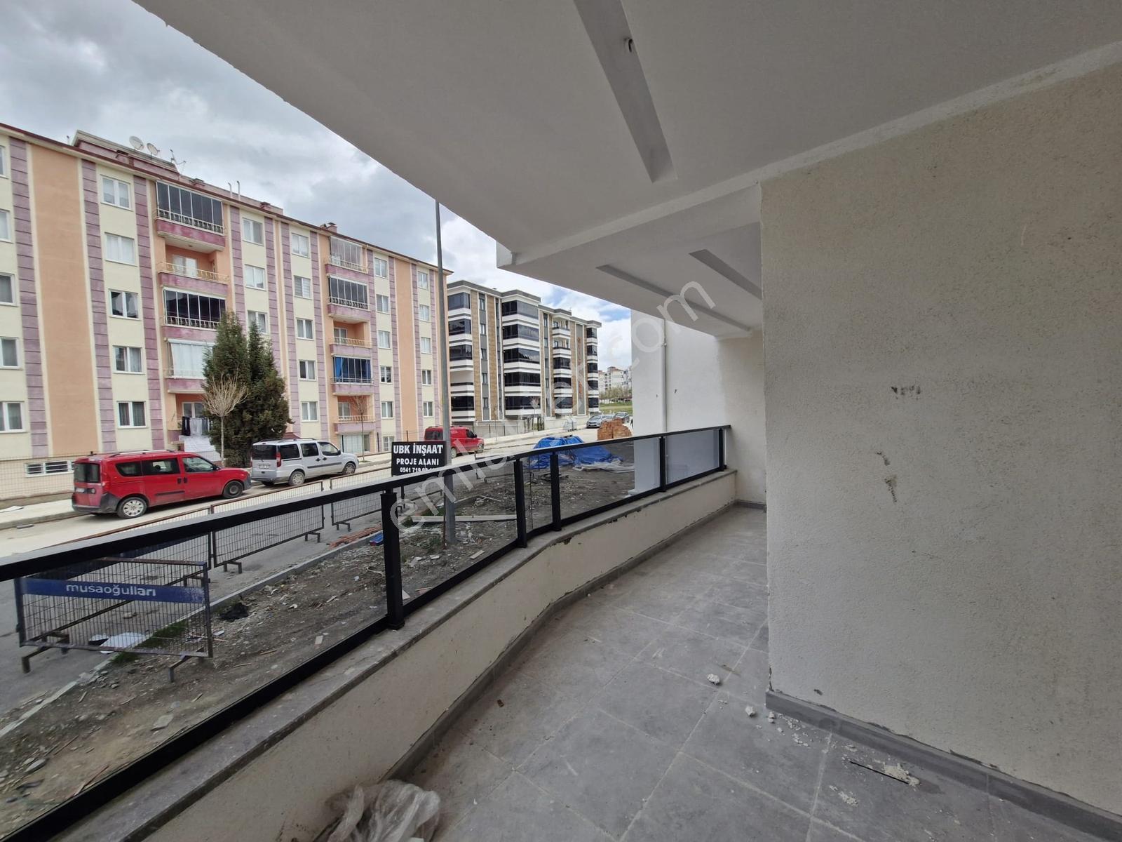 Lozanevler Civarında Asansörlü Kapalı Otoparklı Sıfır Daireler - Görsel 24