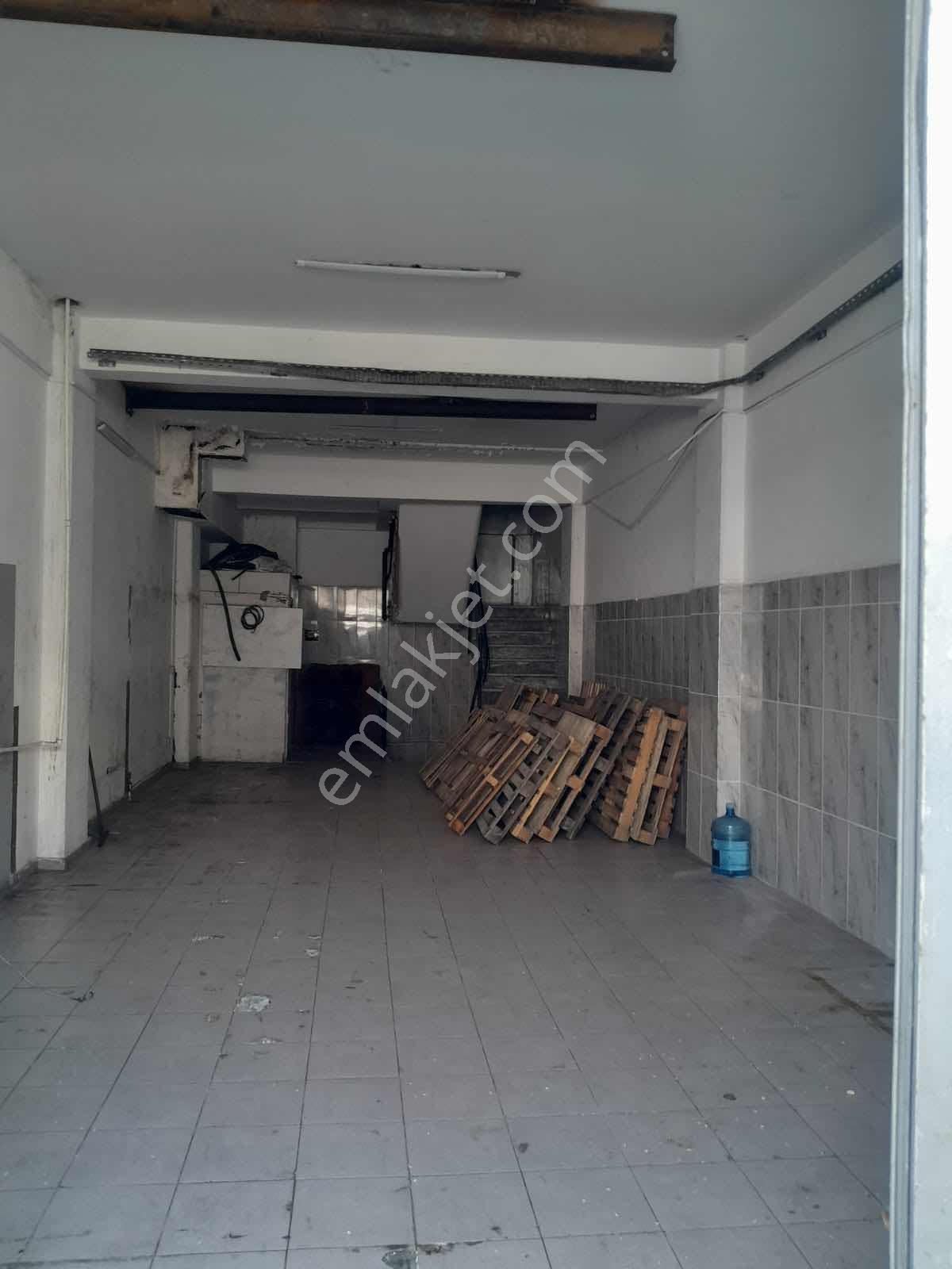 İkitelli Osb 450m2 Tır Kamyon Yaklaşır