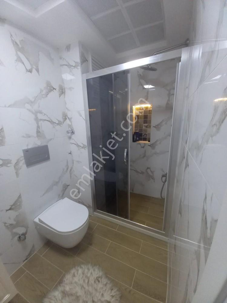Hürriyet Mahallesinde Full Eşyalı 1+1 Kiralık Daire - Görsel 17