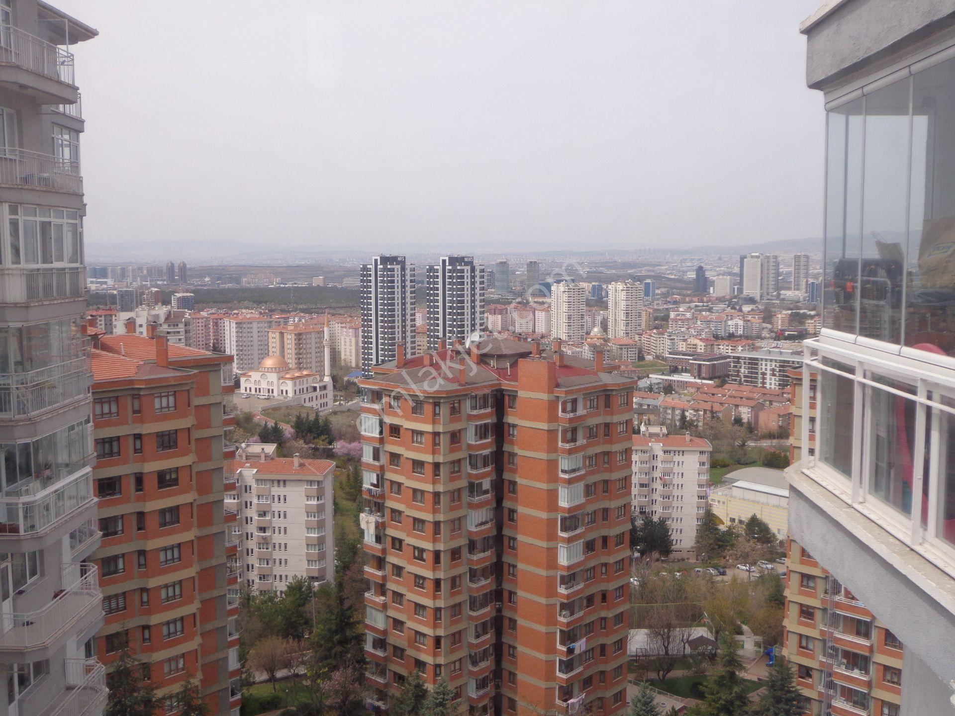 Çiğdem'de Taurus Alış Veriş Merkezi Yanında Ünay Sitesinde