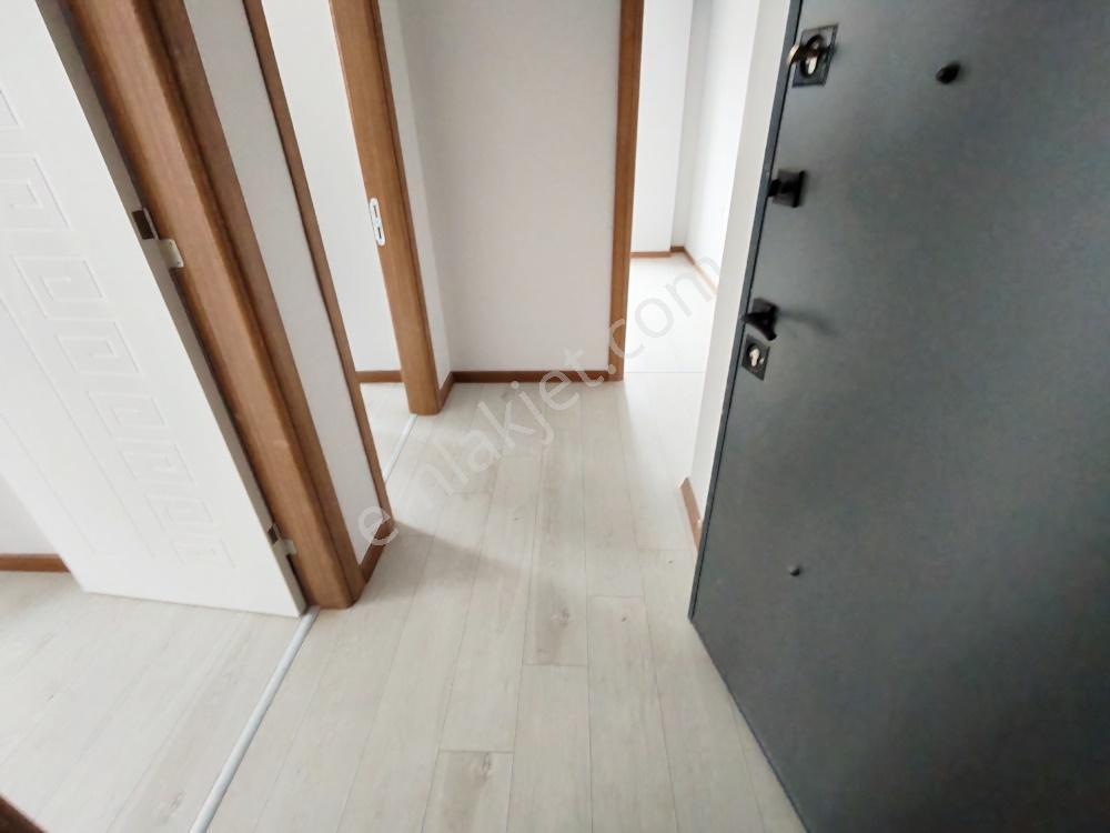 Çorlu Otogarına Yakın 2+1 İskanlı Kapalı Otoparklı Sıfır Ara Kat - Görsel 12