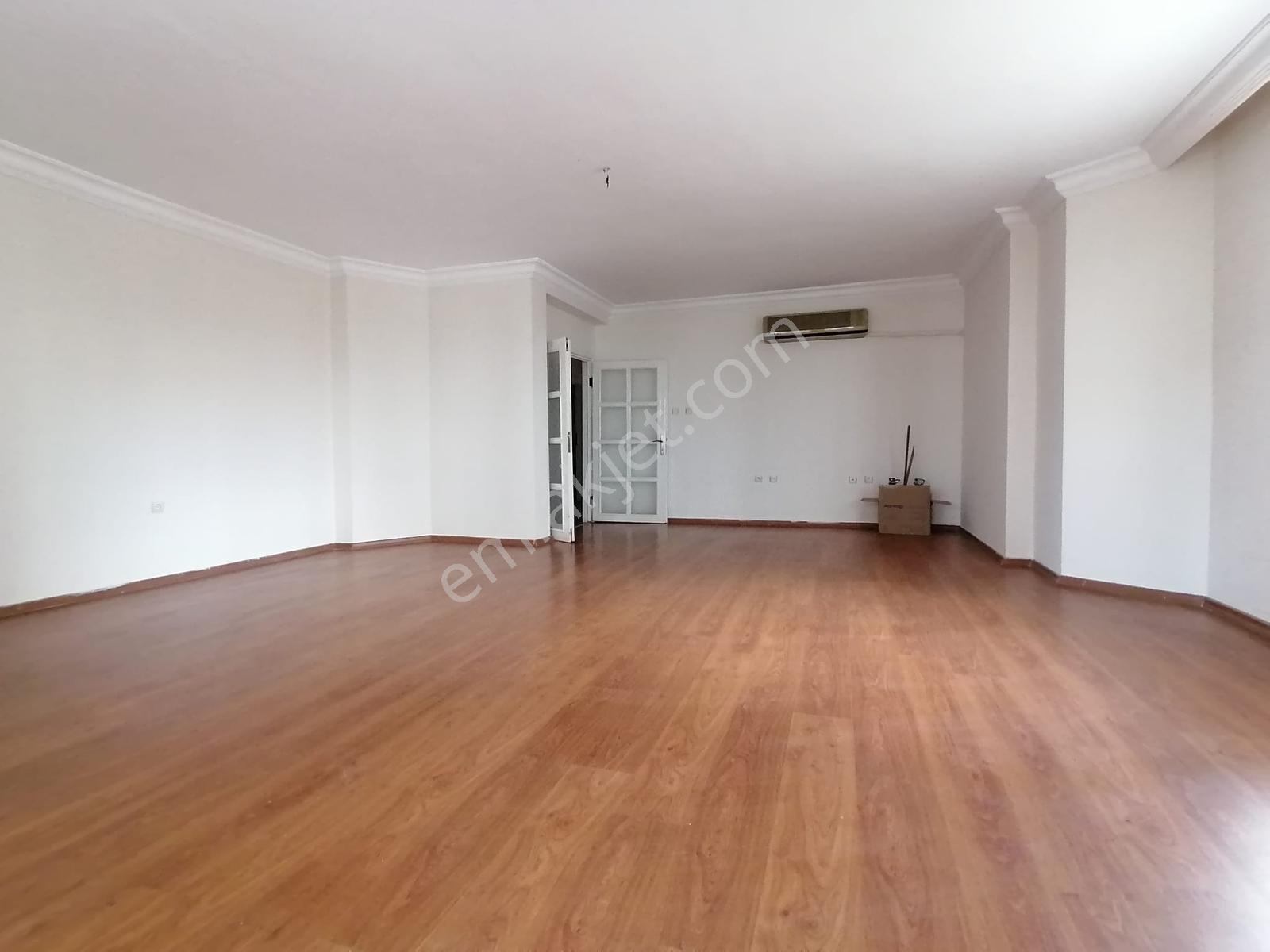 Emfadan Güzelyalı Mah.havuzlu Palmiye Sitesi D.gazlı 4+1 Daire - Görsel 31