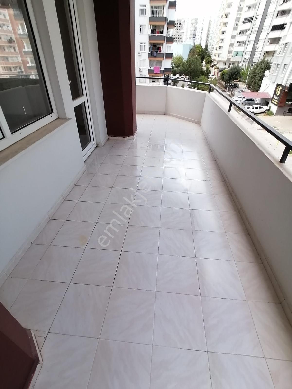 Emfadan Güzelyalı Mah.havuzlu Palmiye Sitesi D.gazlı 4+1 Daire - Görsel 29