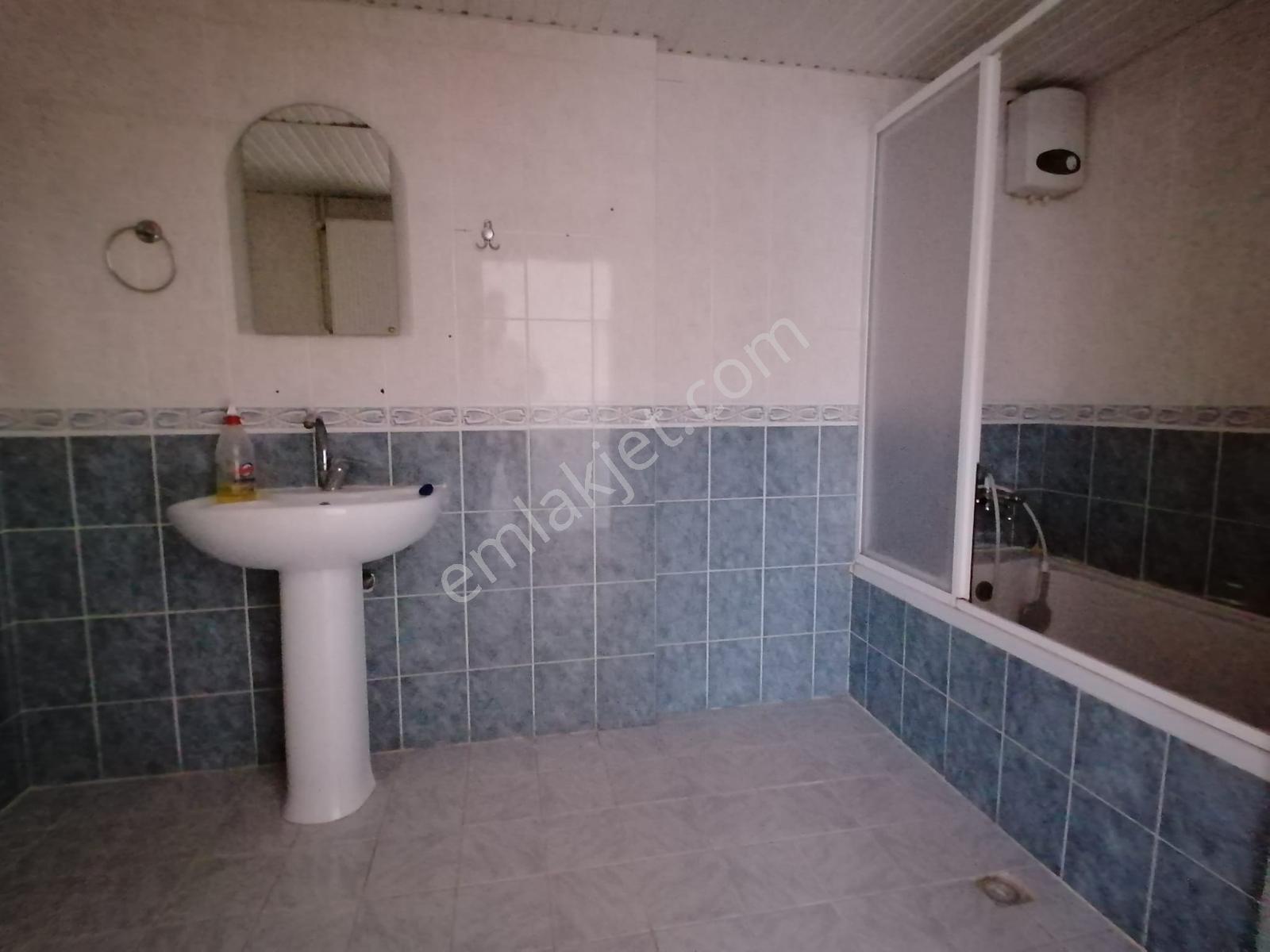 Emfadan Güzelyalı Mah.havuzlu Palmiye Sitesi D.gazlı 4+1 Daire - Görsel 19