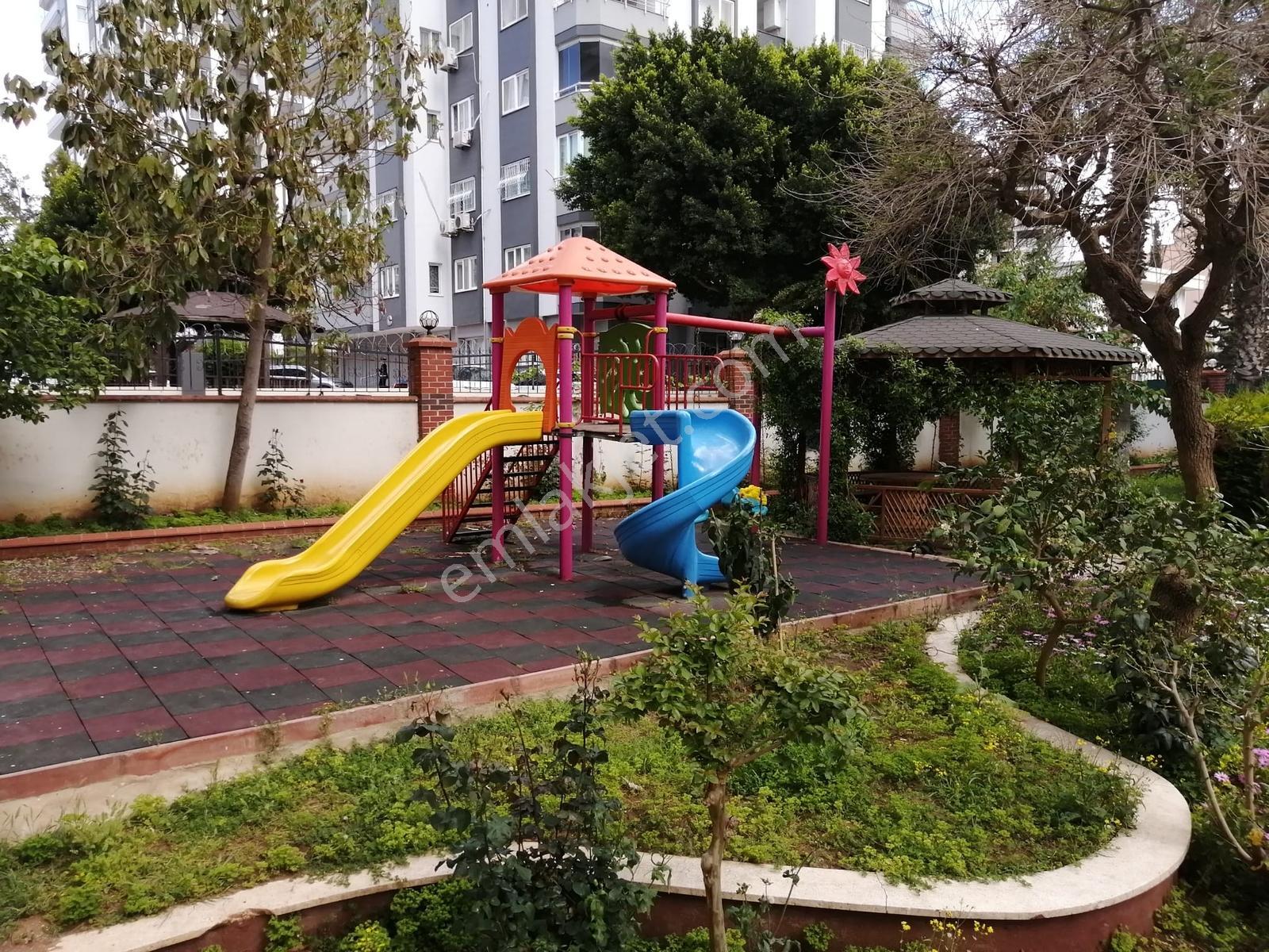 Emfadan Güzelyalı Mah.havuzlu Palmiye Sitesi D.gazlı 4+1 Daire - Görsel 23