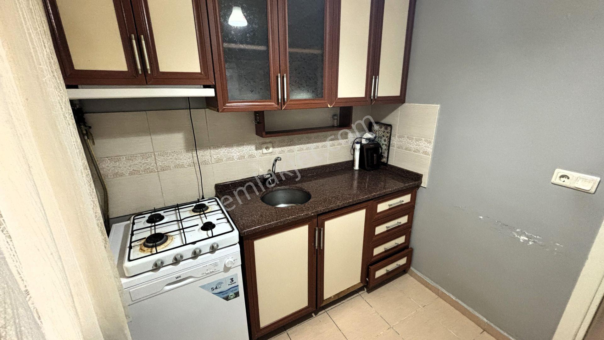 Ümraniye Esenşehirde Metroya Yakın Eşyalı 1+1 Kiralık Daire - Görsel 15