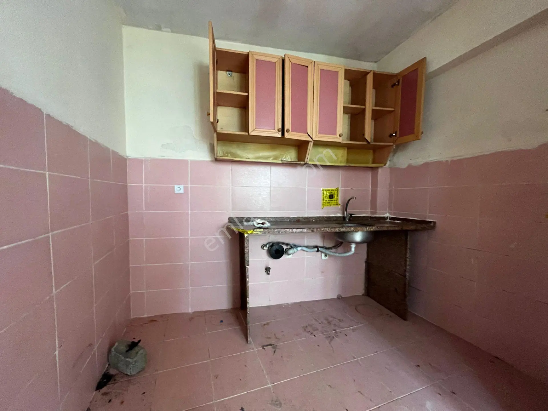 Esenler Fatih Mah Türkiye Emlak 35m² Kiralık Dükkan - Görsel 3