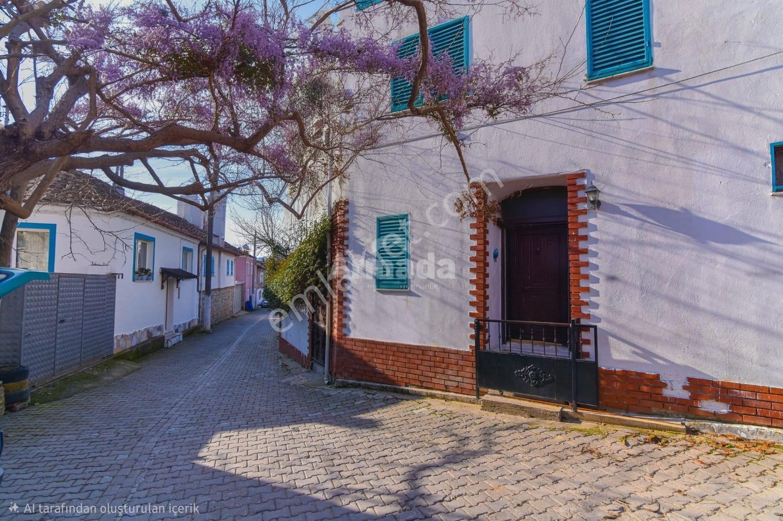 Kuşadası Kirazlı Köyünde Merkezi Konumda Müstakil Köy Evi - Görsel 24