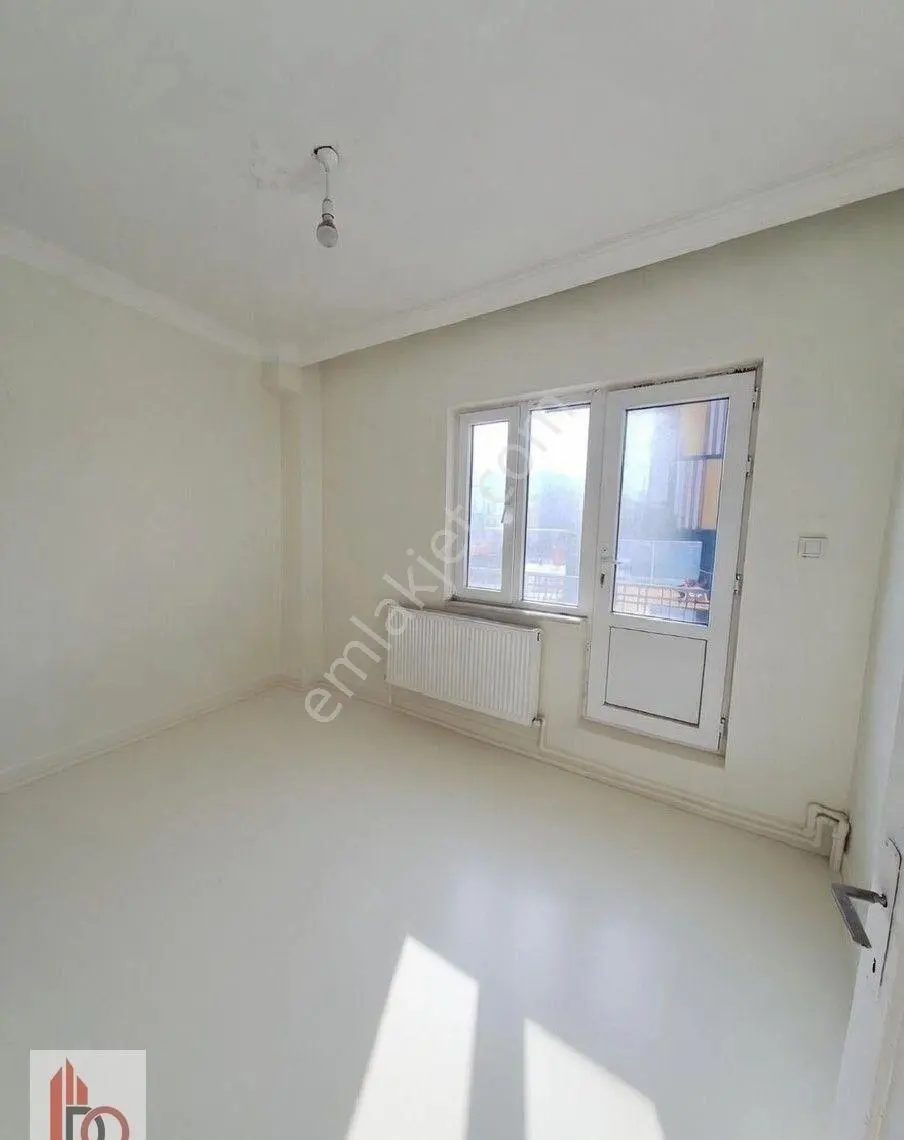 Cadde Üstü 3 Odalı Kiralık Ofis