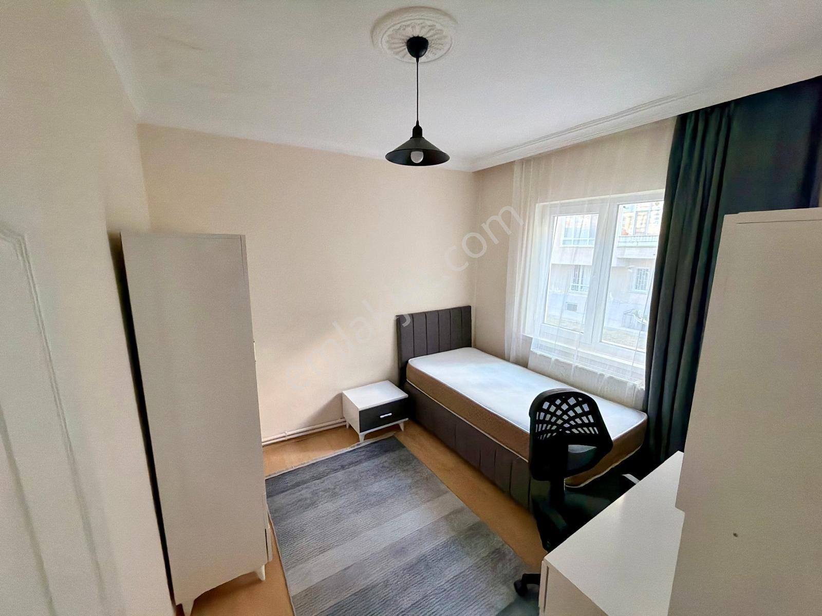 Benliler'den Basın Cadde'ye Yakın 3+1 Katta Full Eşyalı Daire - Görsel 15