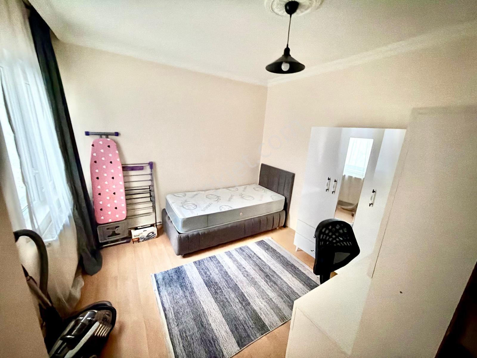 Benliler'den Basın Cadde'ye Yakın 3+1 Katta Full Eşyalı Daire - Görsel 7