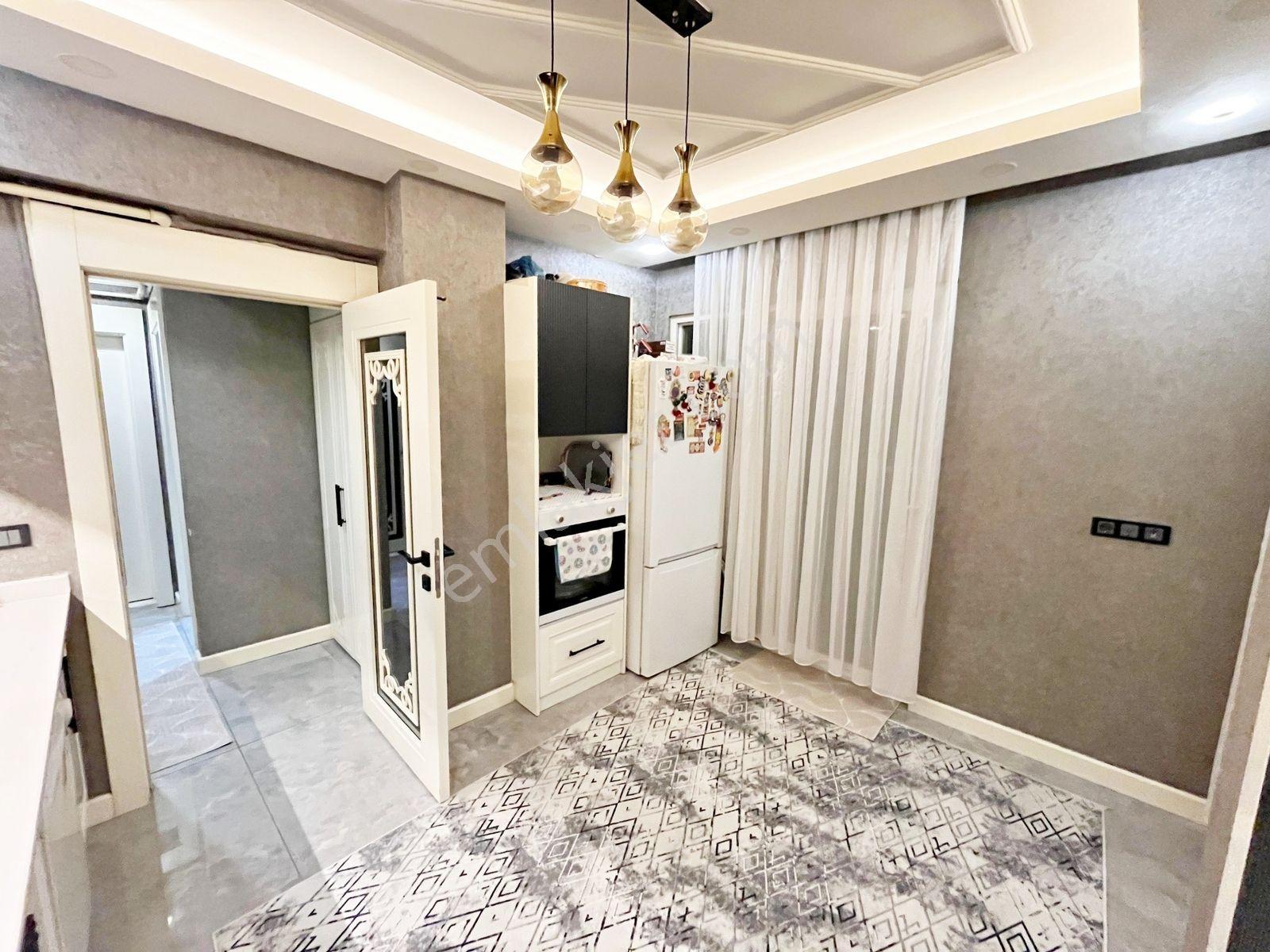 Karacaahmet'te Şık Tasarımıyla Az Katlı Masrafsız Ultralüx 2+1 - Görsel 29
