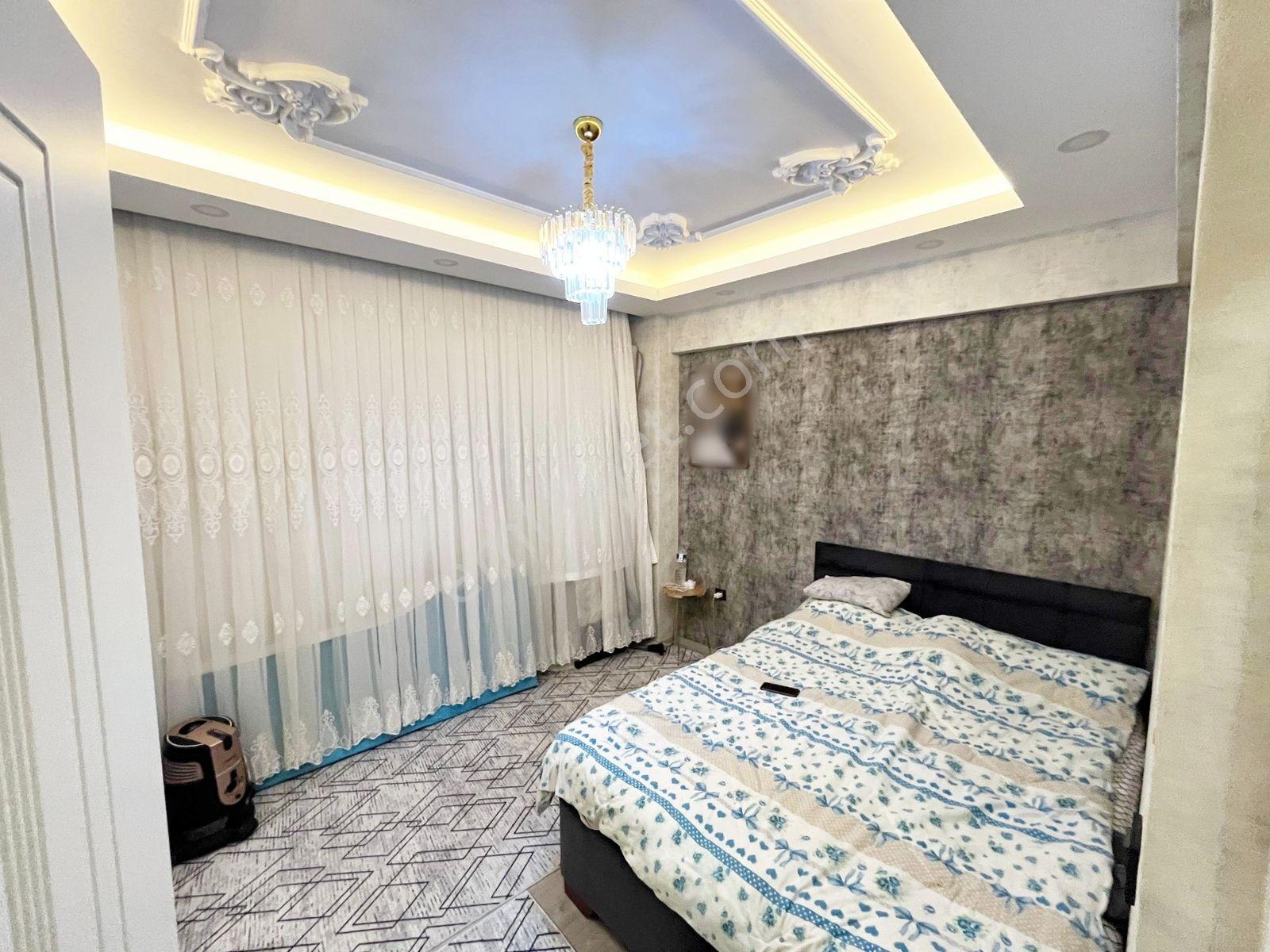 Karacaahmet'te Şık Tasarımıyla Az Katlı Masrafsız Ultralüx 2+1 - Görsel 21