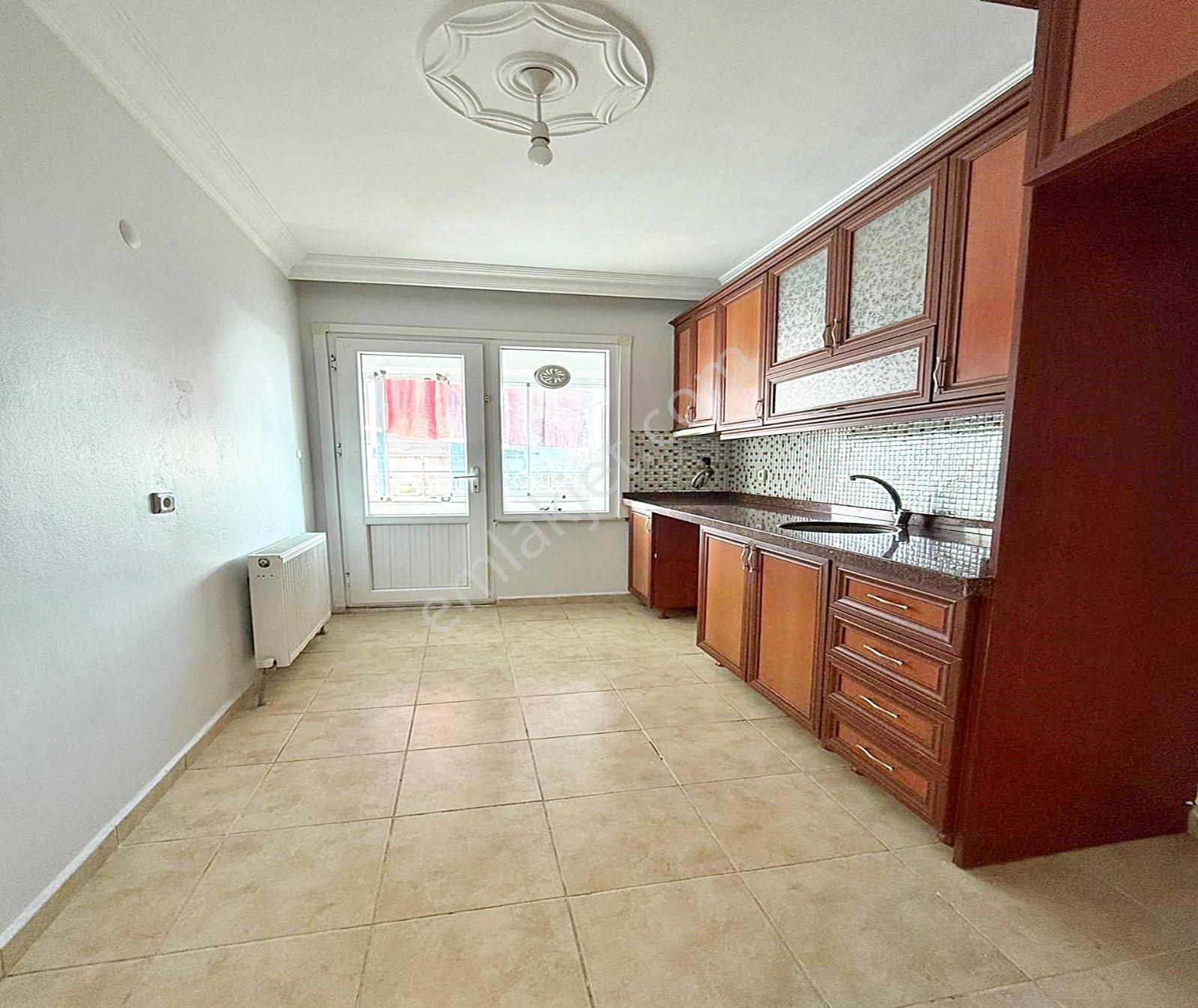 Kıraç Osmangazi Mah. Vatan Caddesinde 2.kat Balkonlu 2.680.000 Tl - Görsel 2