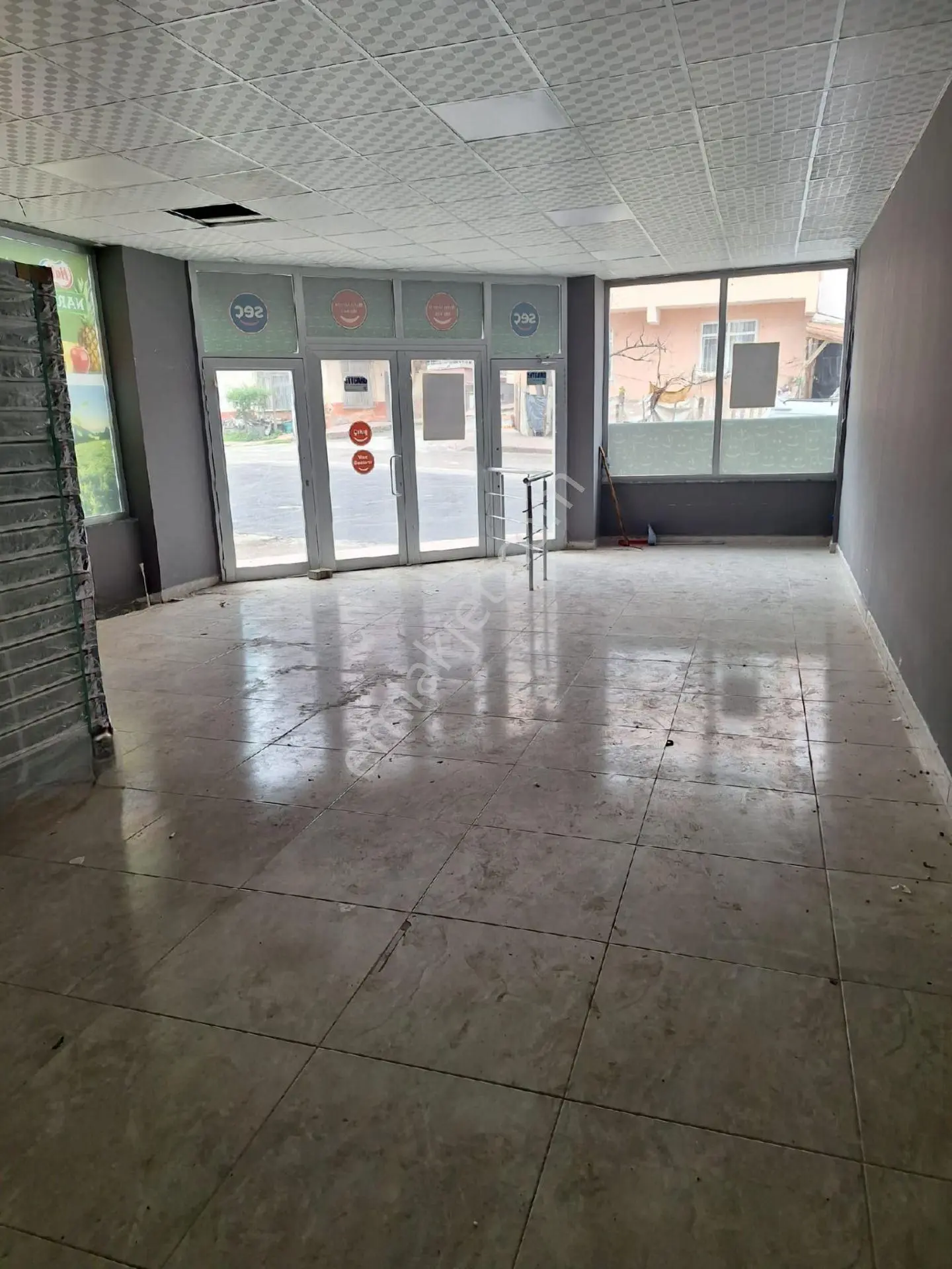 Samsun Kışla Mah. Satılık - Kiralık 190 M² Dev Cadde Dükkan (35 M Cam Cephe) - Görsel 2