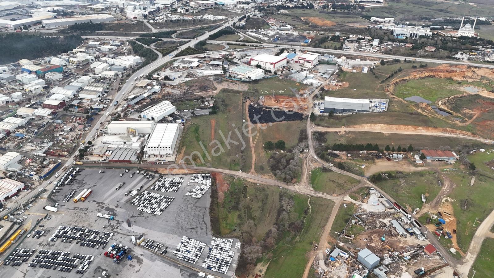 Pelitlide Satılık 7000 M2 0,60 Emsa Sanayi Arsası - Görsel 3