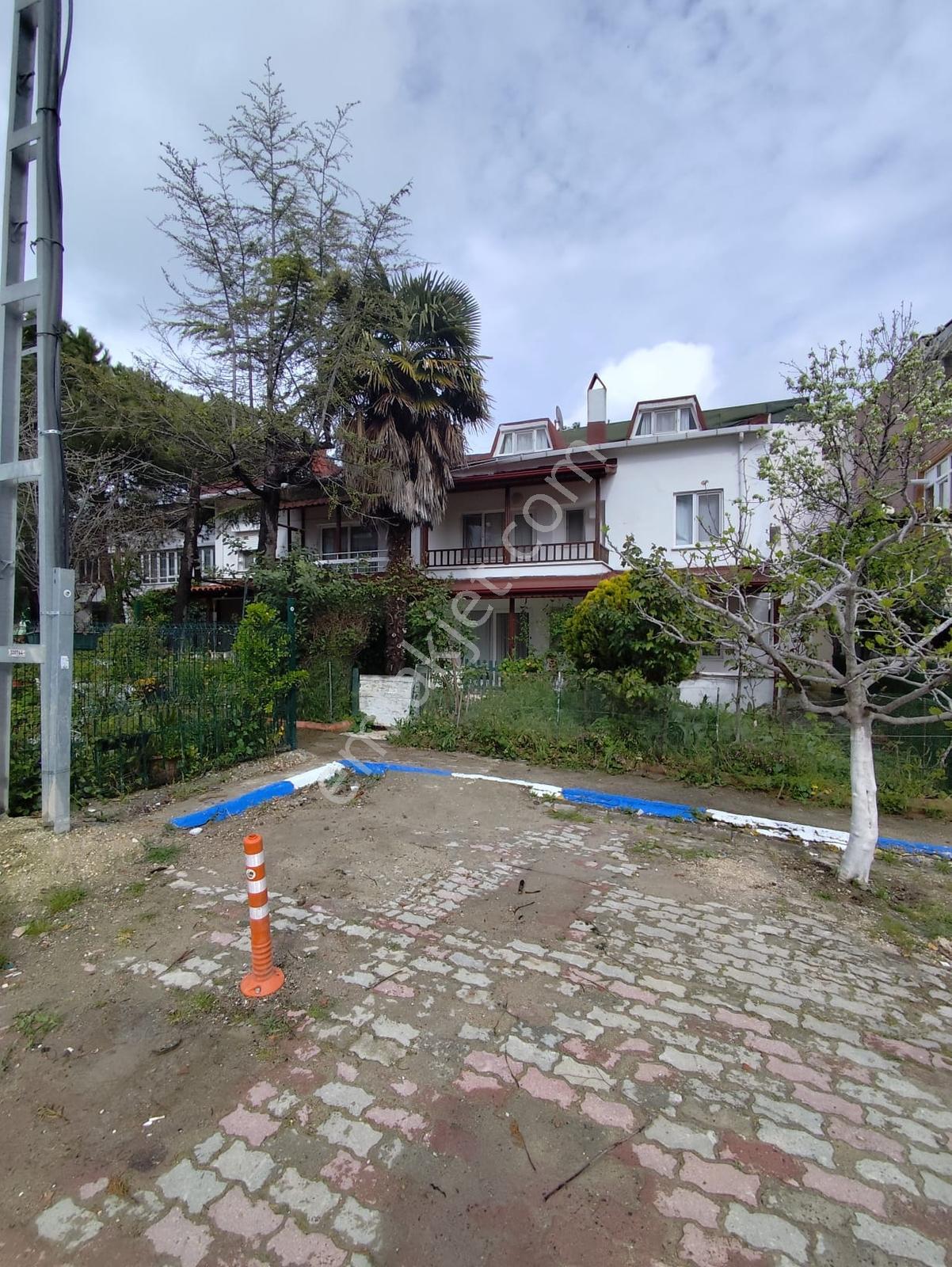 Basınkent 2 Sitesinde Satılık Bahçeli Teraslı Tripleks Villa - Görsel 16
