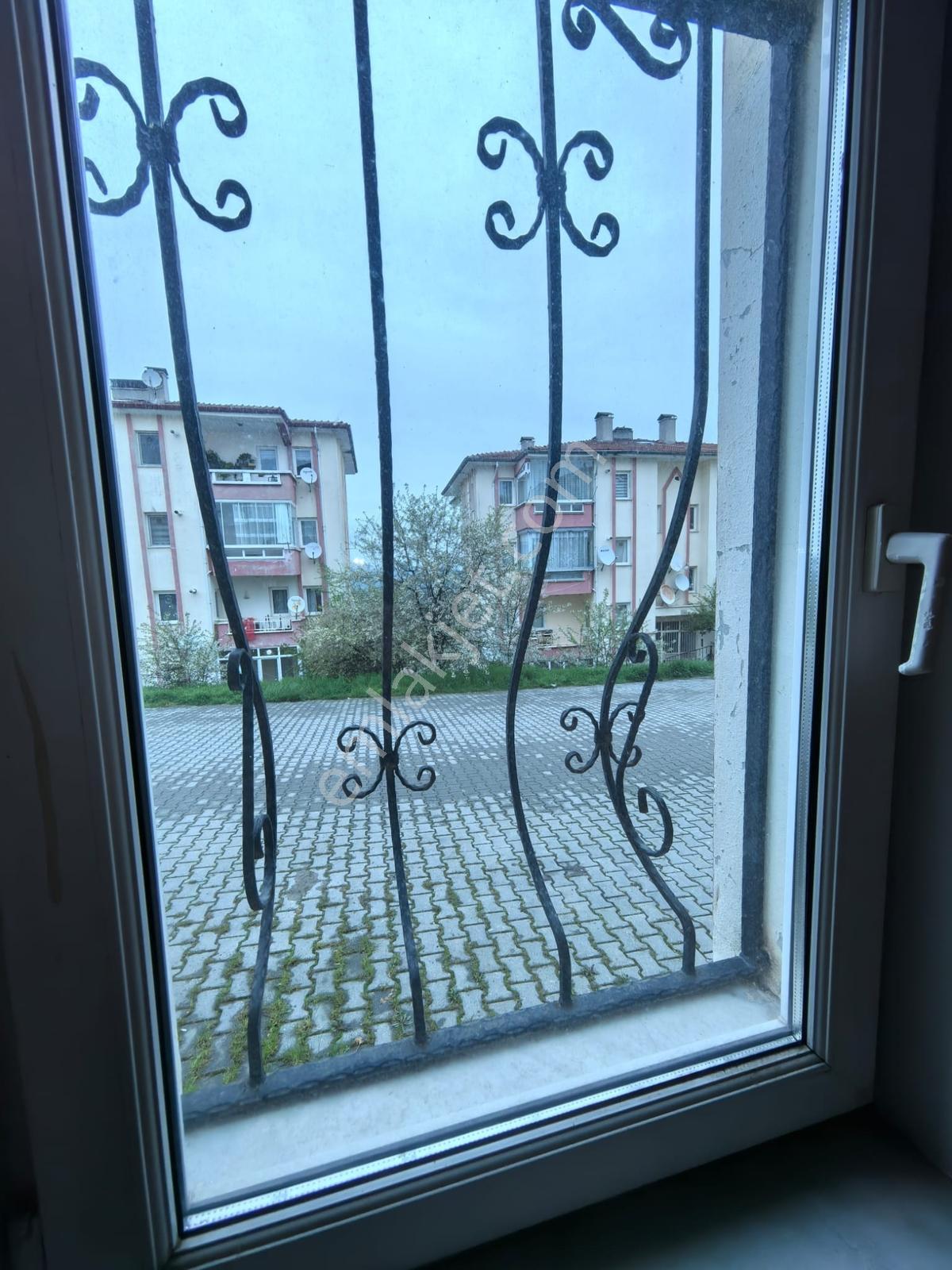 Huzur Kentte Giriş Kat Kiralık 2+1 Daire - Görsel 25