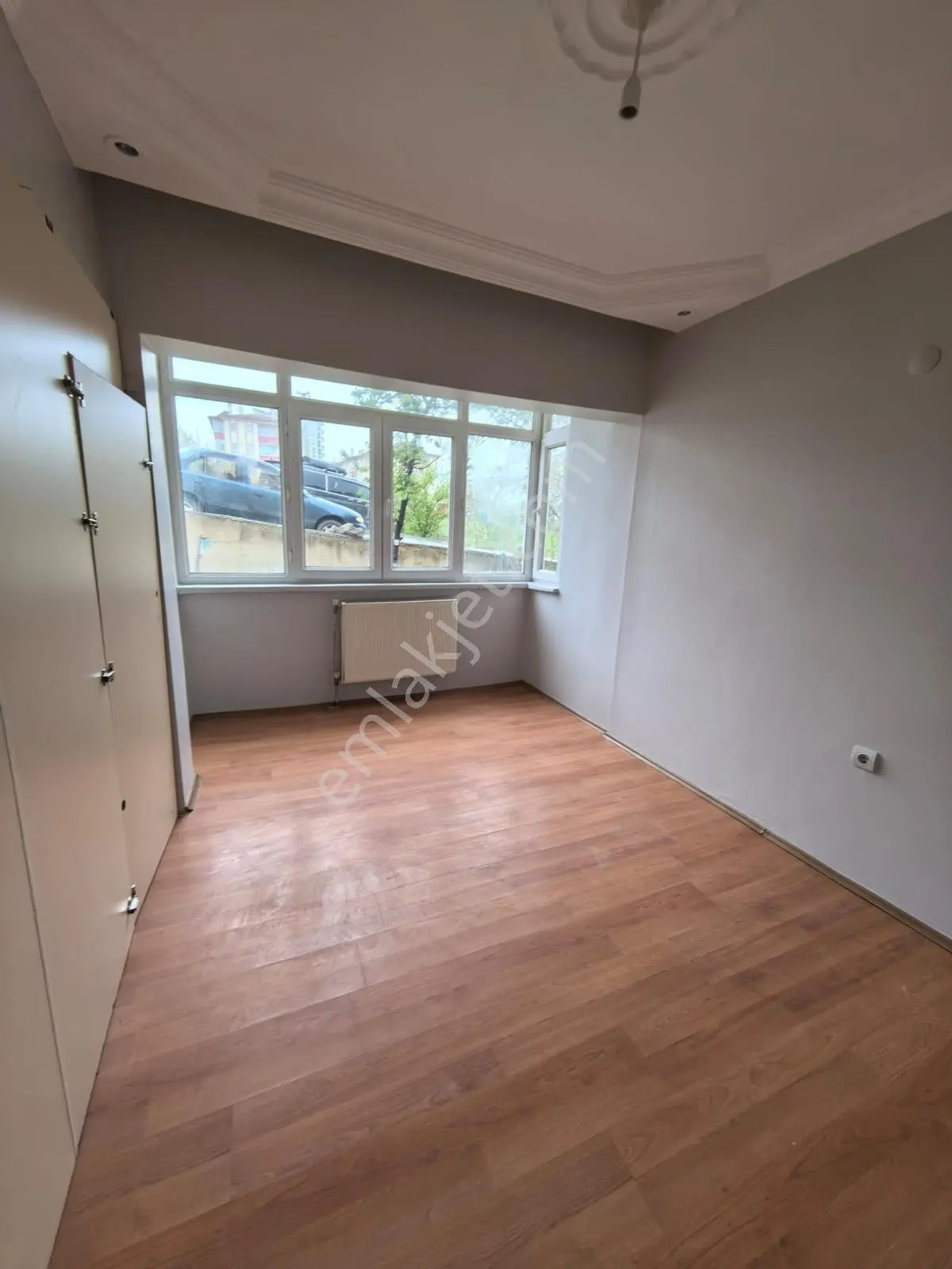 Huzur Kentte Giriş Kat Kiralık 2+1 Daire - Görsel 4