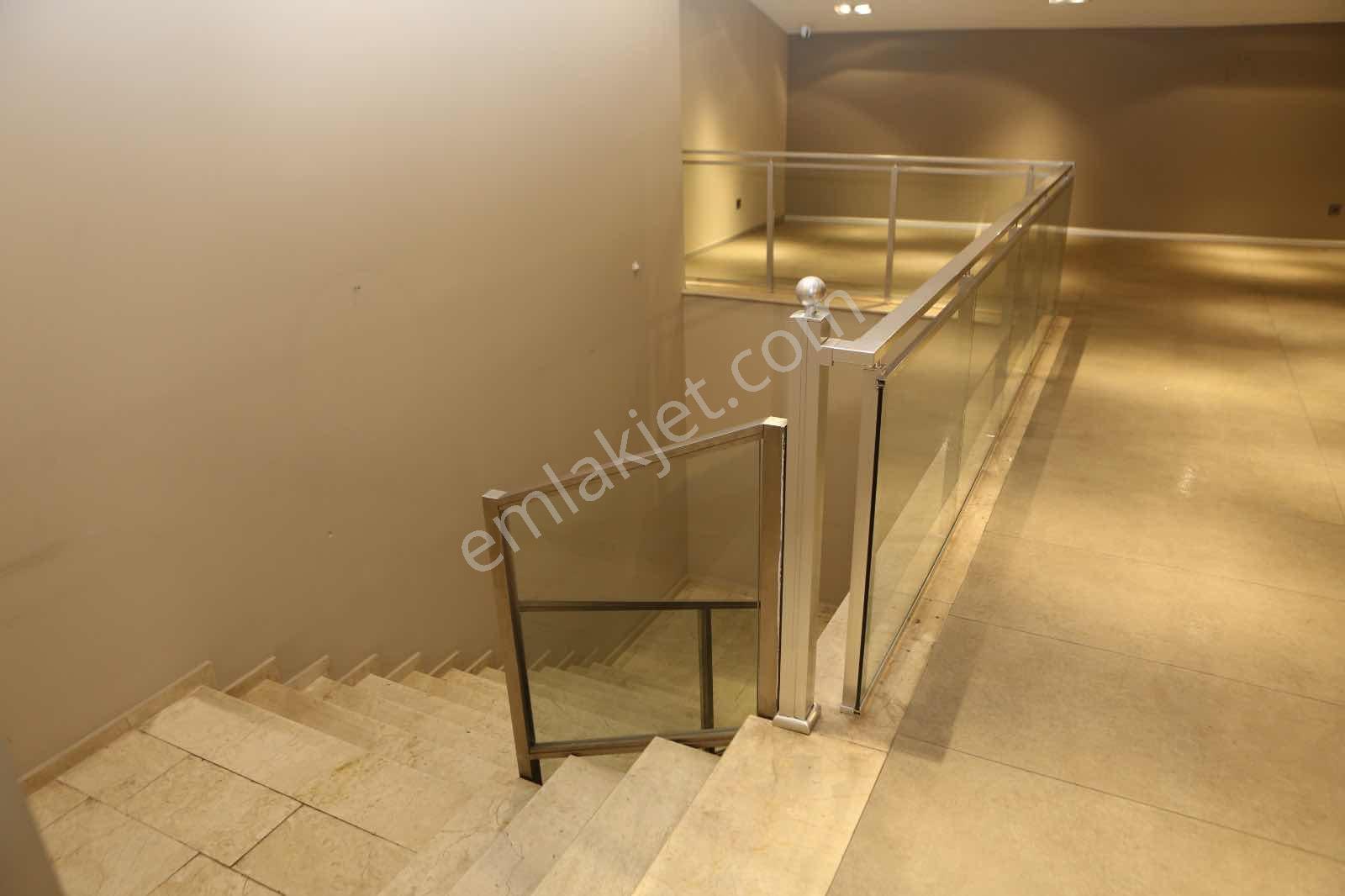Ataşehir Kayışdağ Cadde Üstü 3 Kat Toplam 1000 M2 Büro&ofis - Görsel 7