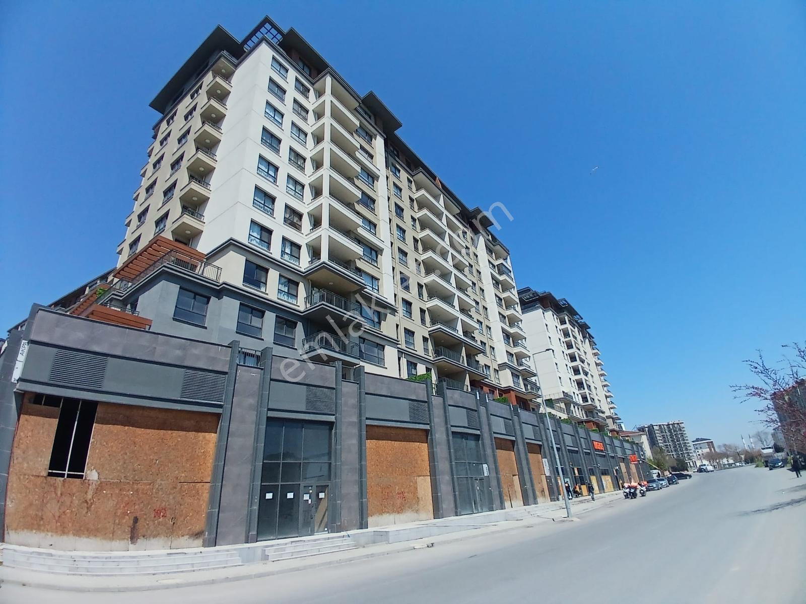 Referans Beylikdüzü'nde Cadde Üzeri Fırsat Kiralık Dükkân - Görsel 2
