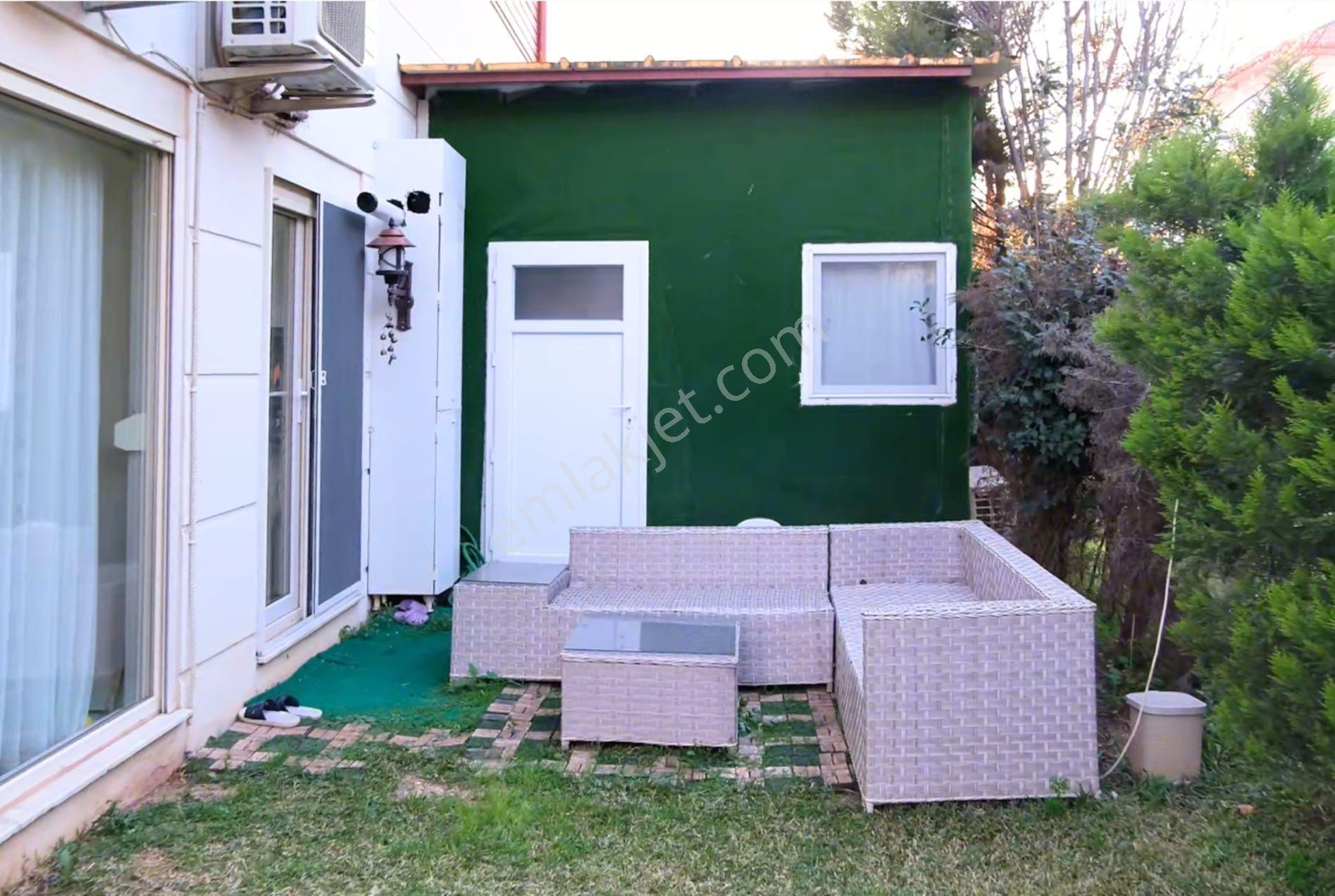 Havuzlu Sitede Bahçe Kullanım Alanıyla Geniş 3+1 Villa - Görsel 10